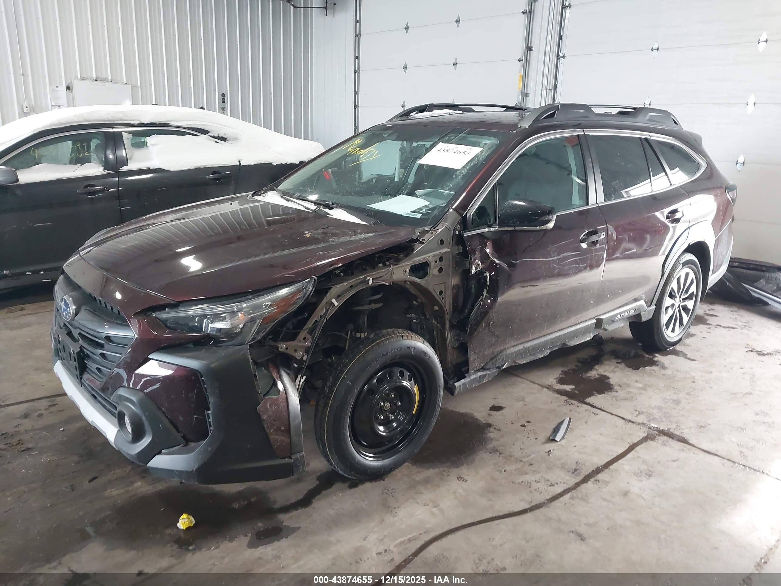 SUBARU OUTBACK image 2