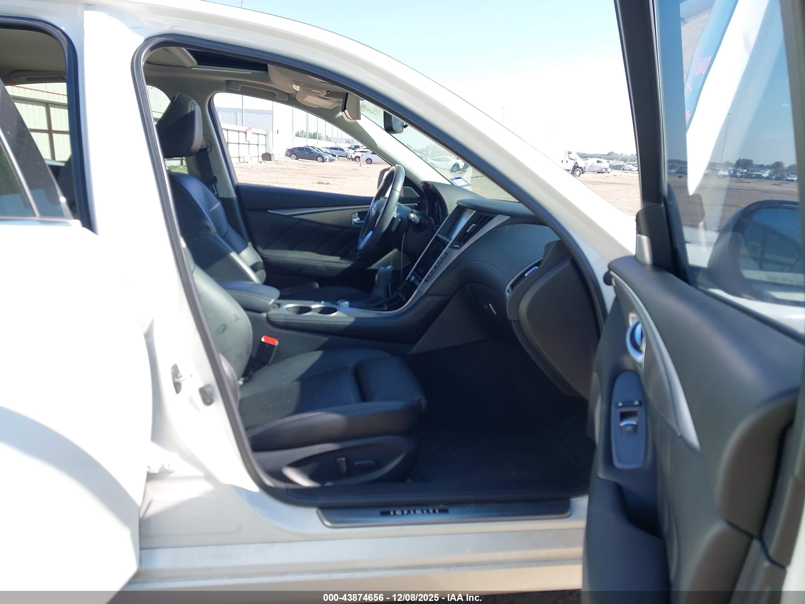INFINITI Q50 image 5