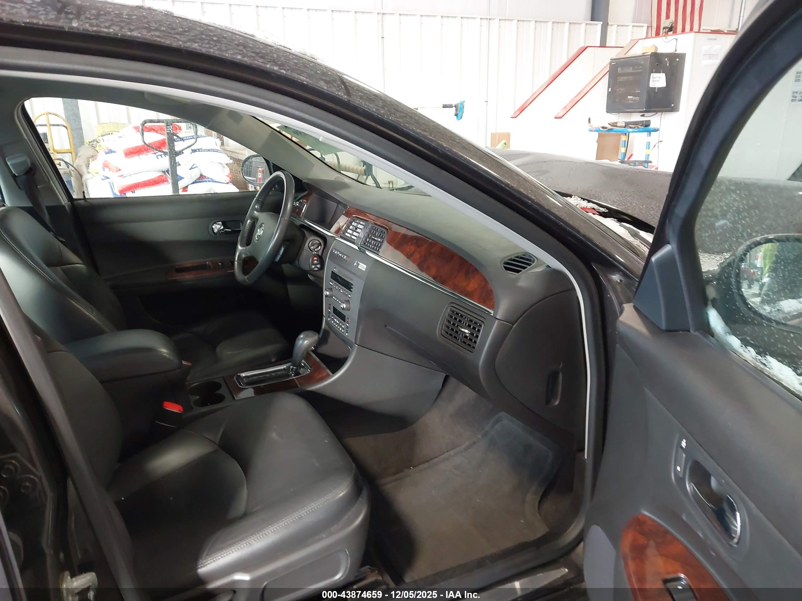 BUICK LACROSSE image 5