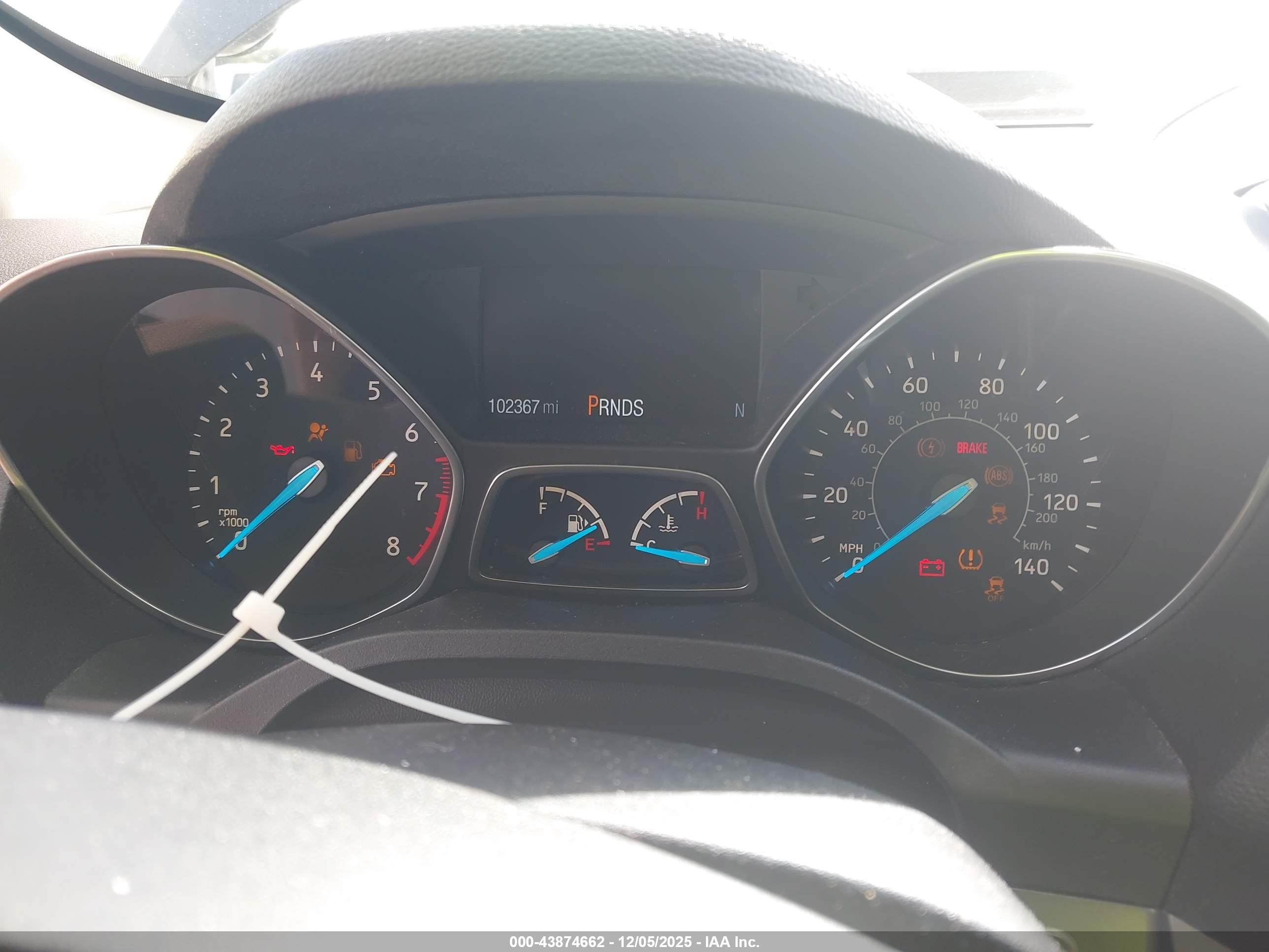 FORD ESCAPE image 7