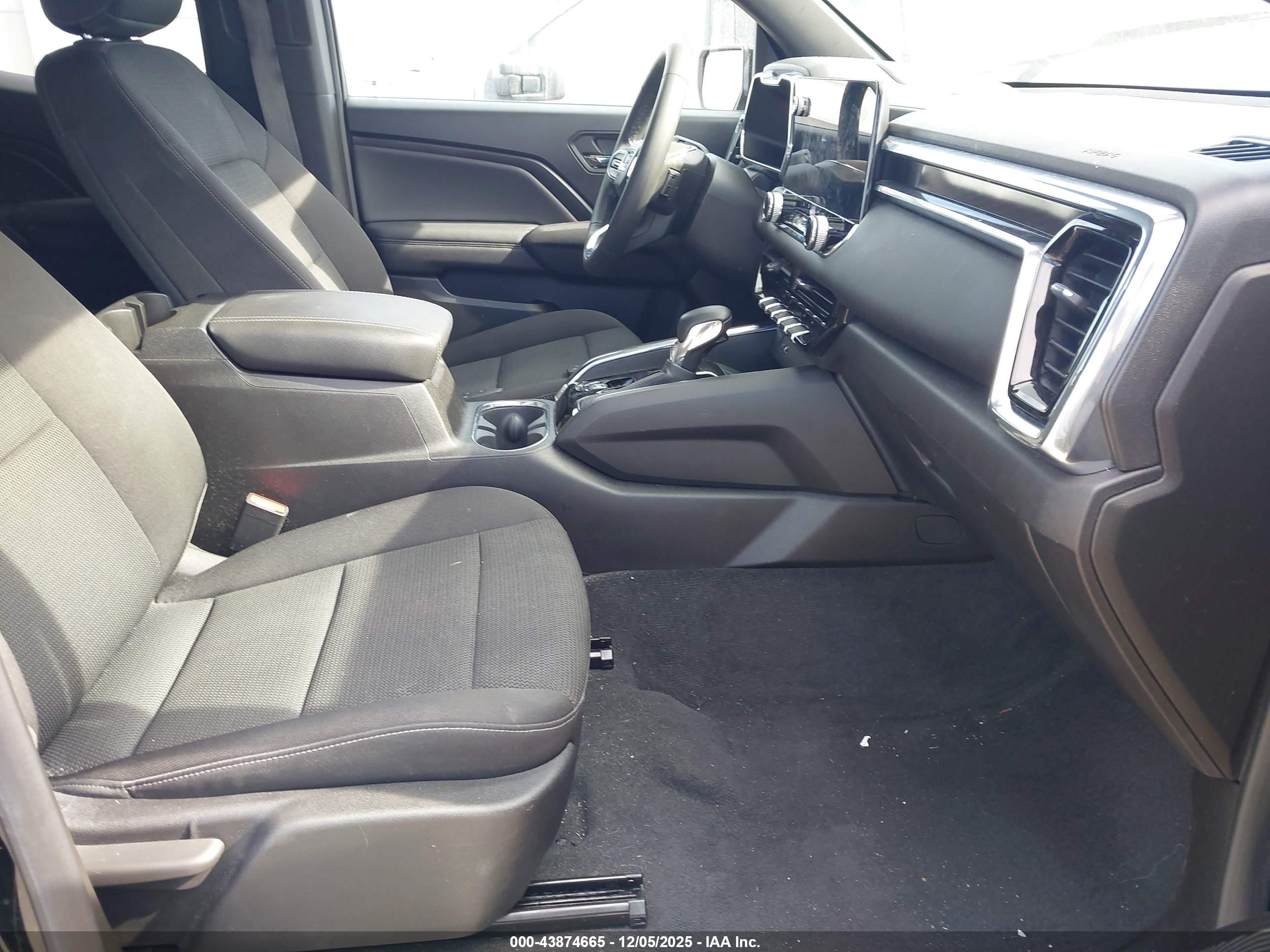 GMC CANYON image 5