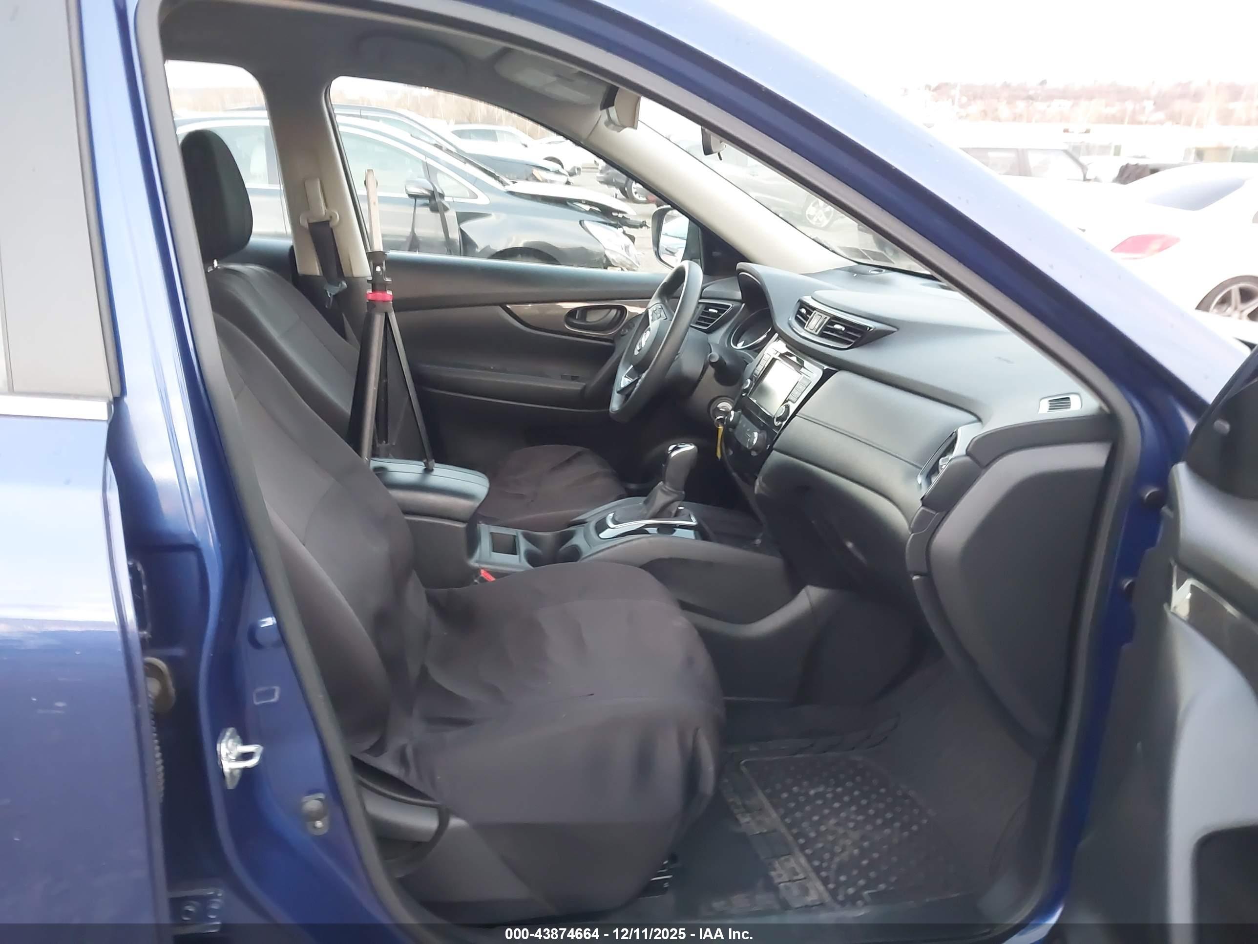 NISSAN ROGUE image 5