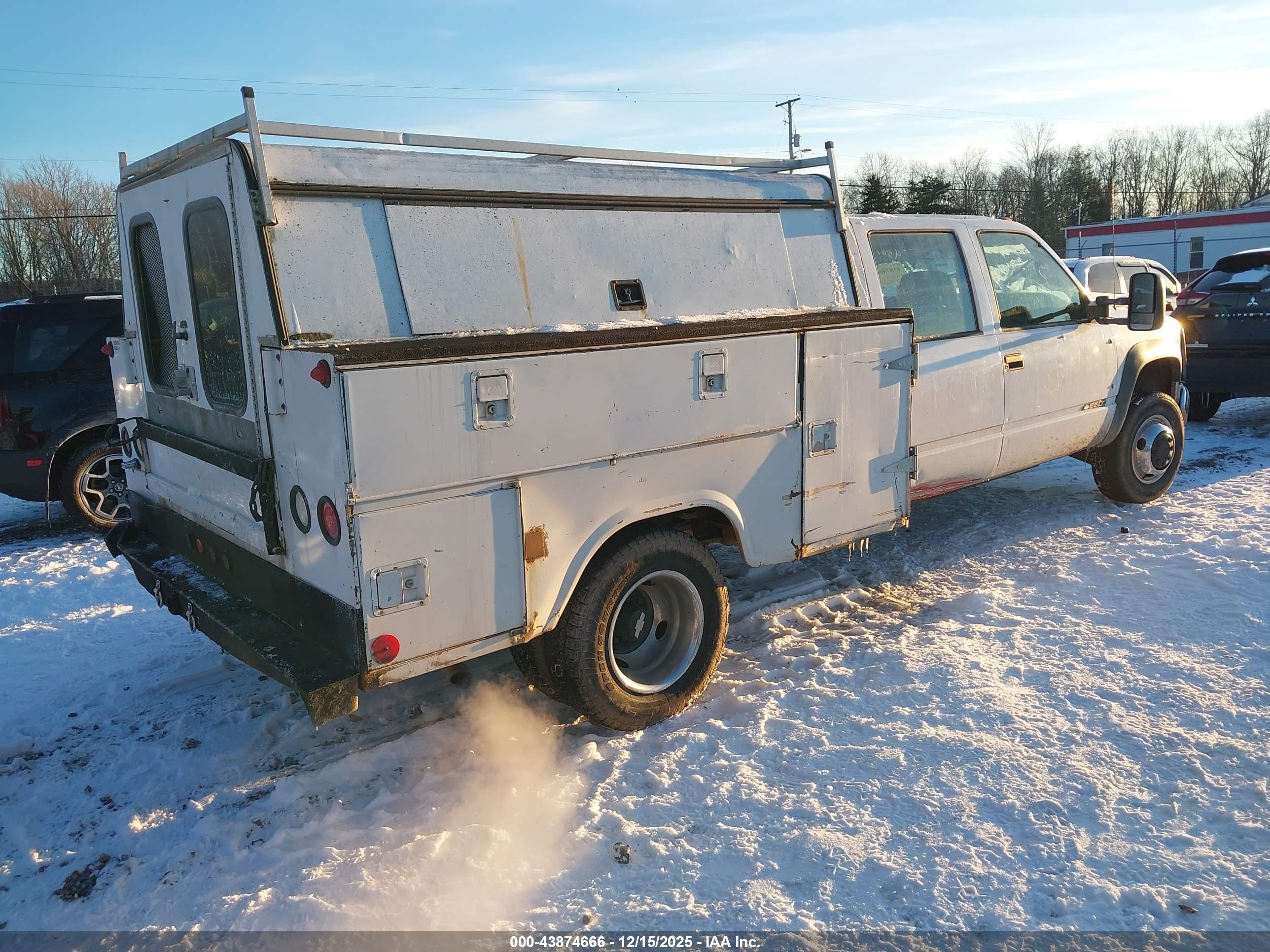 CHEVROLET K3500 image 4