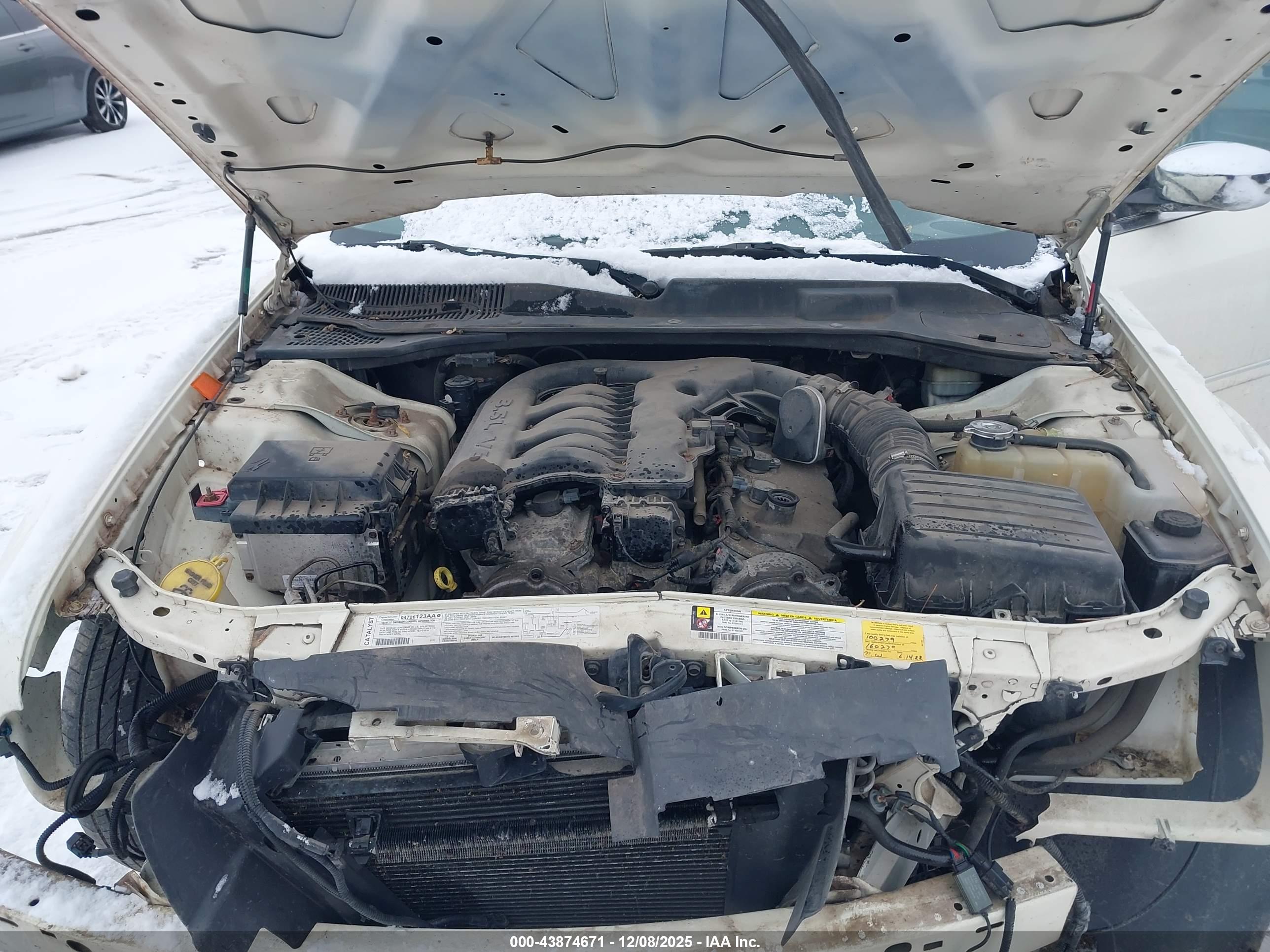 CHRYSLER 300 image 10