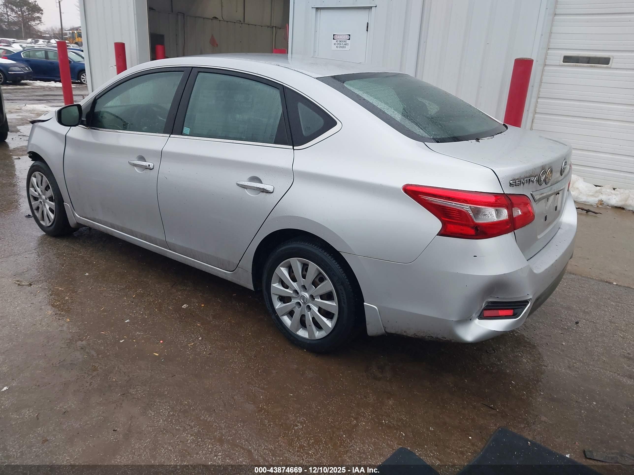 NISSAN SENTRA image 3