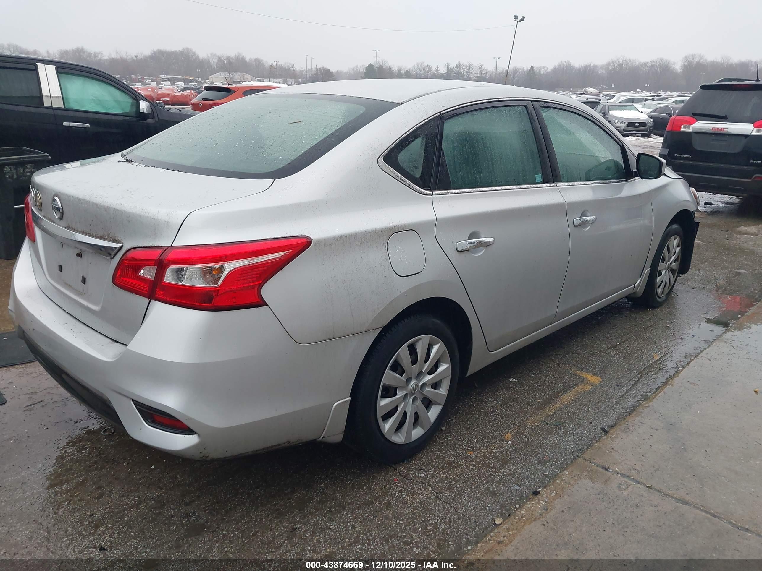 NISSAN SENTRA image 4