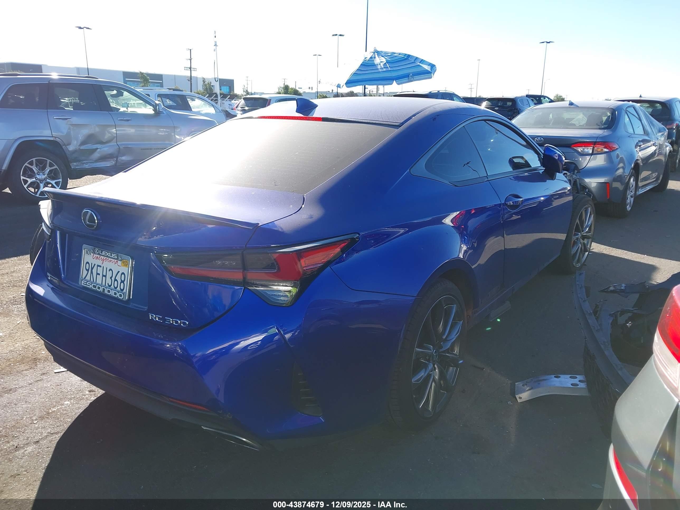 LEXUS RC image 4
