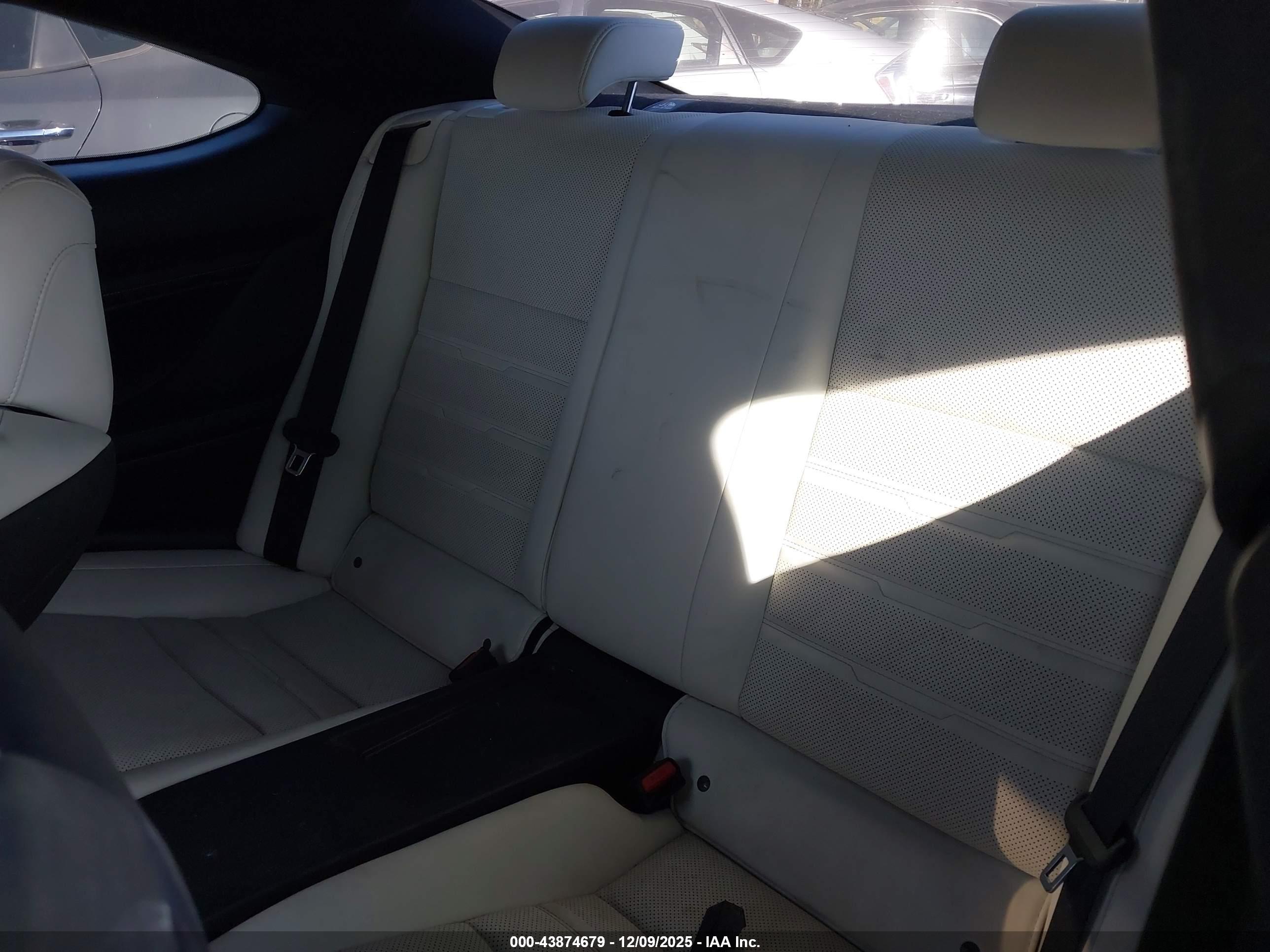 LEXUS RC image 8