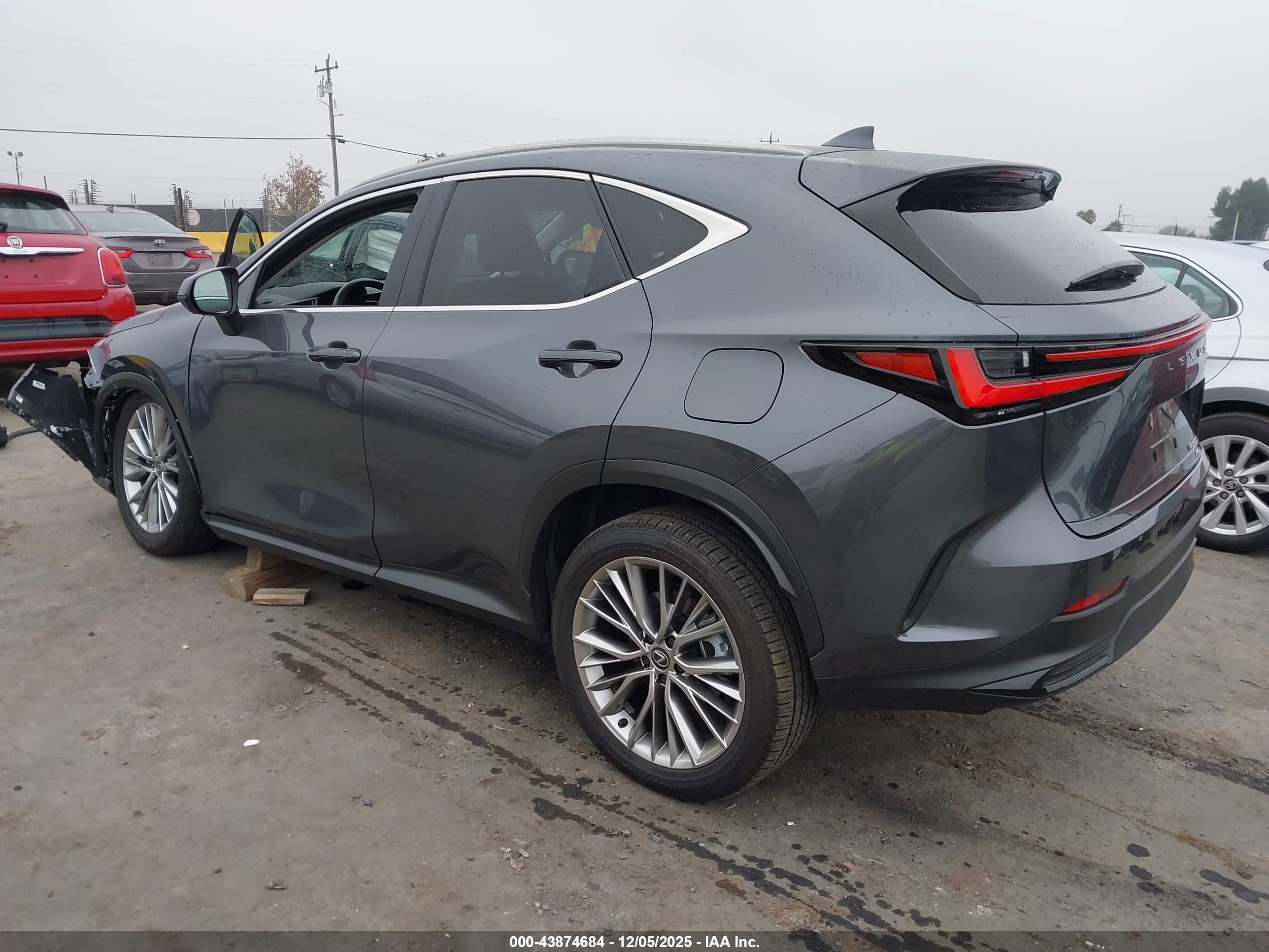 LEXUS NX image 3