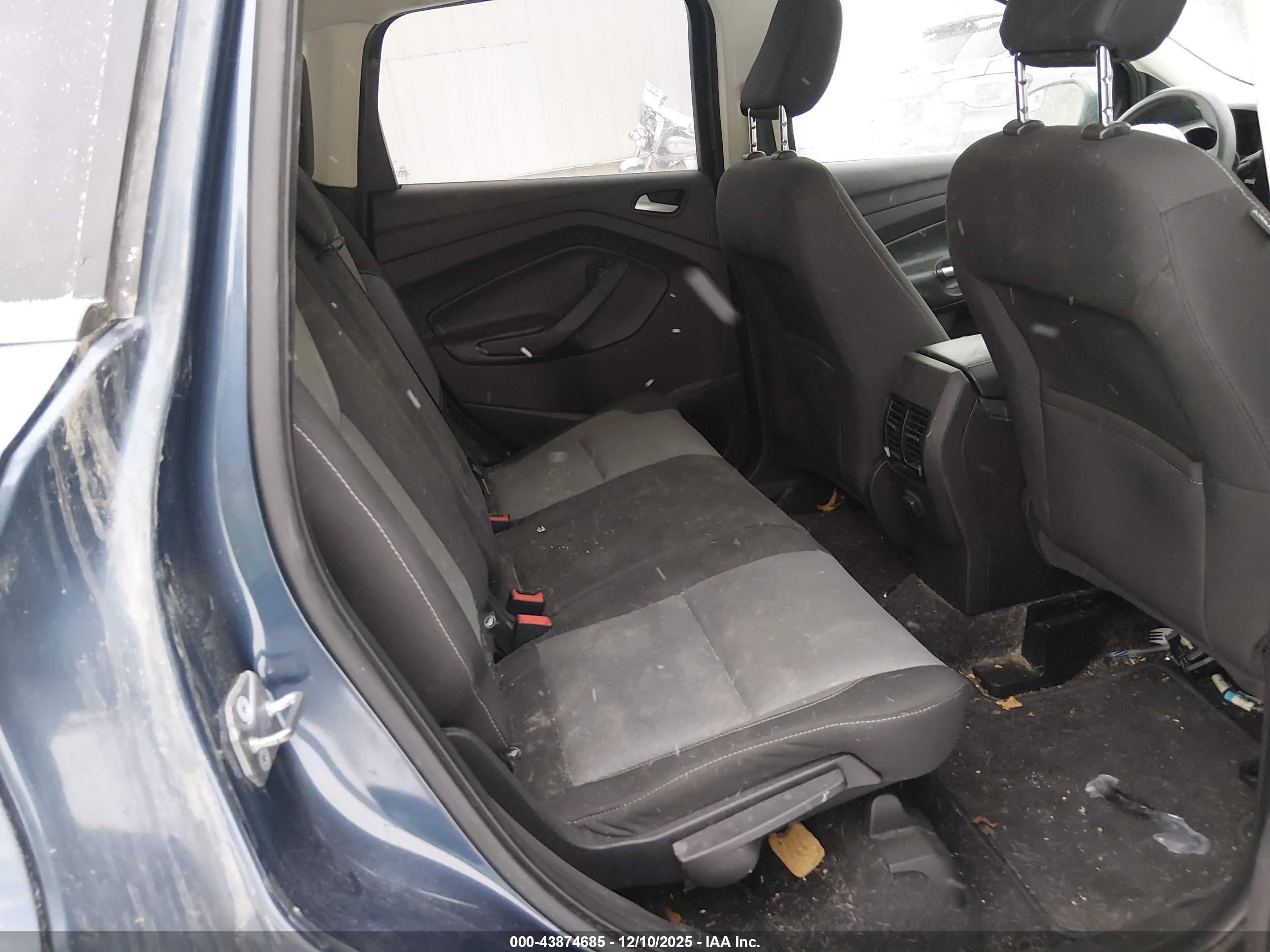 FORD ESCAPE image 8