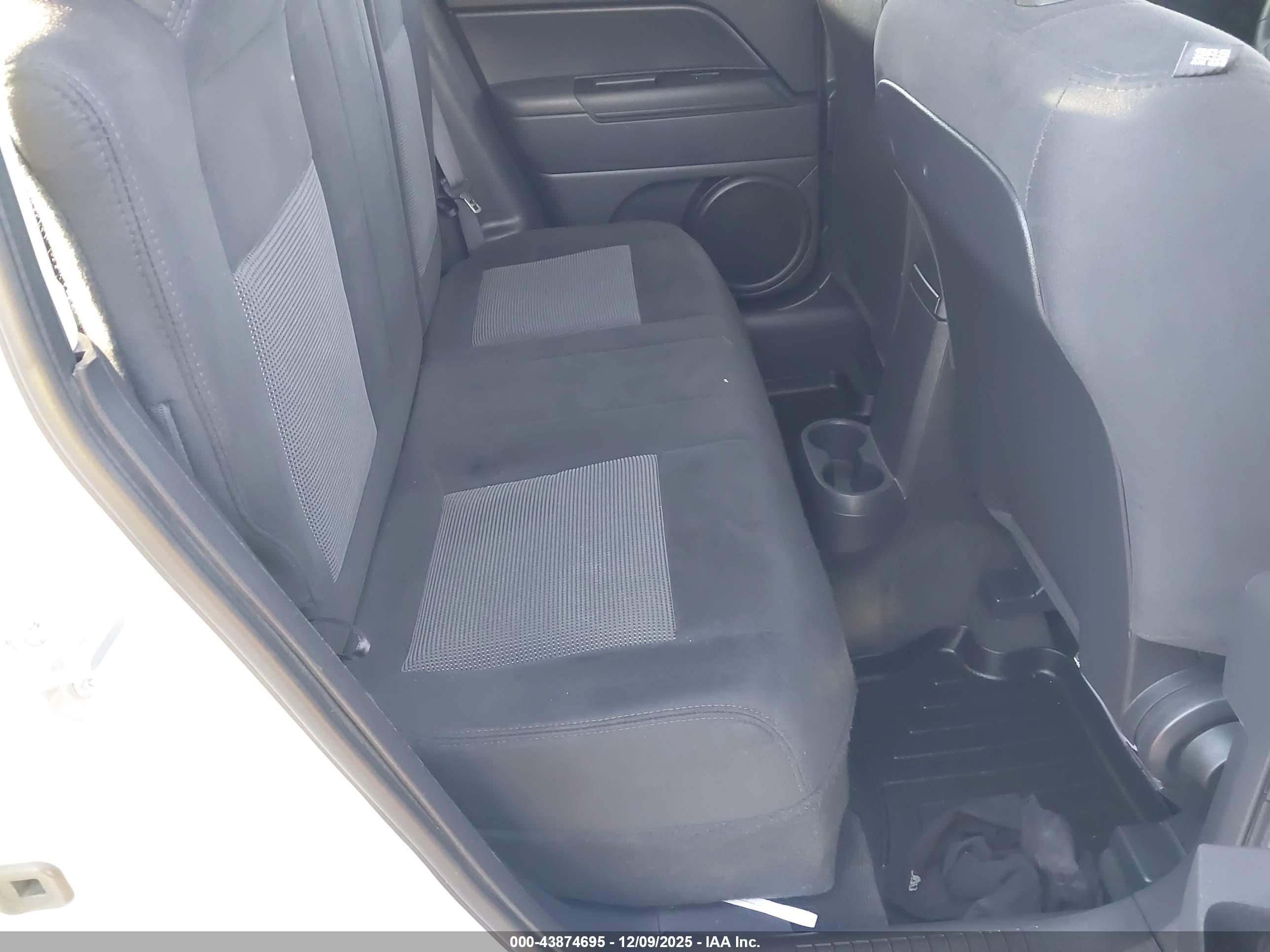 JEEP PATRIOT image 8