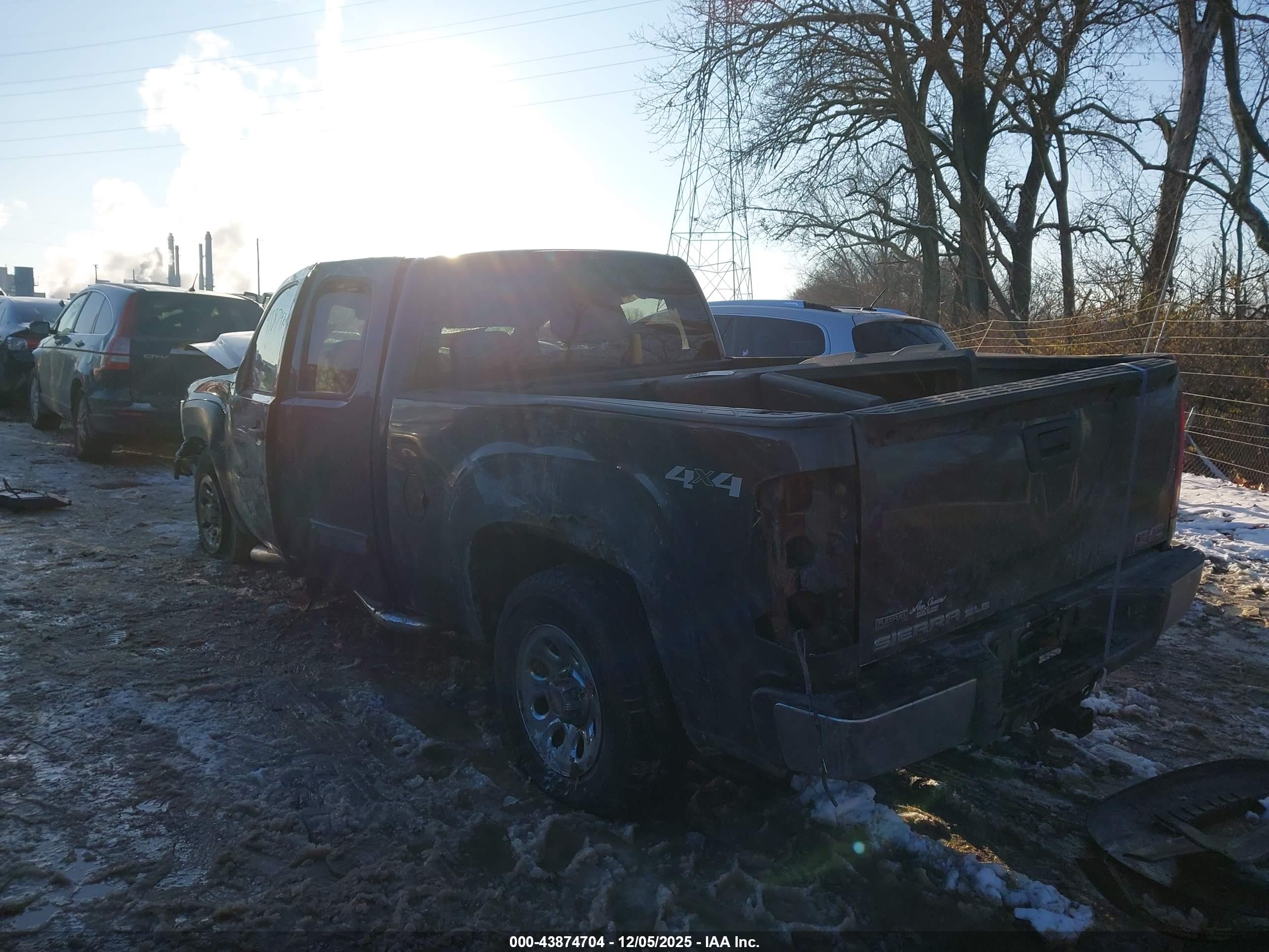 GMC SIERRA image 3