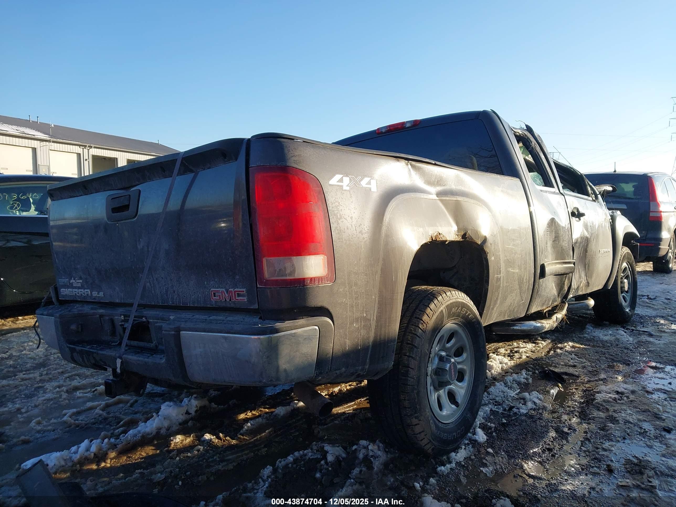 GMC SIERRA image 4