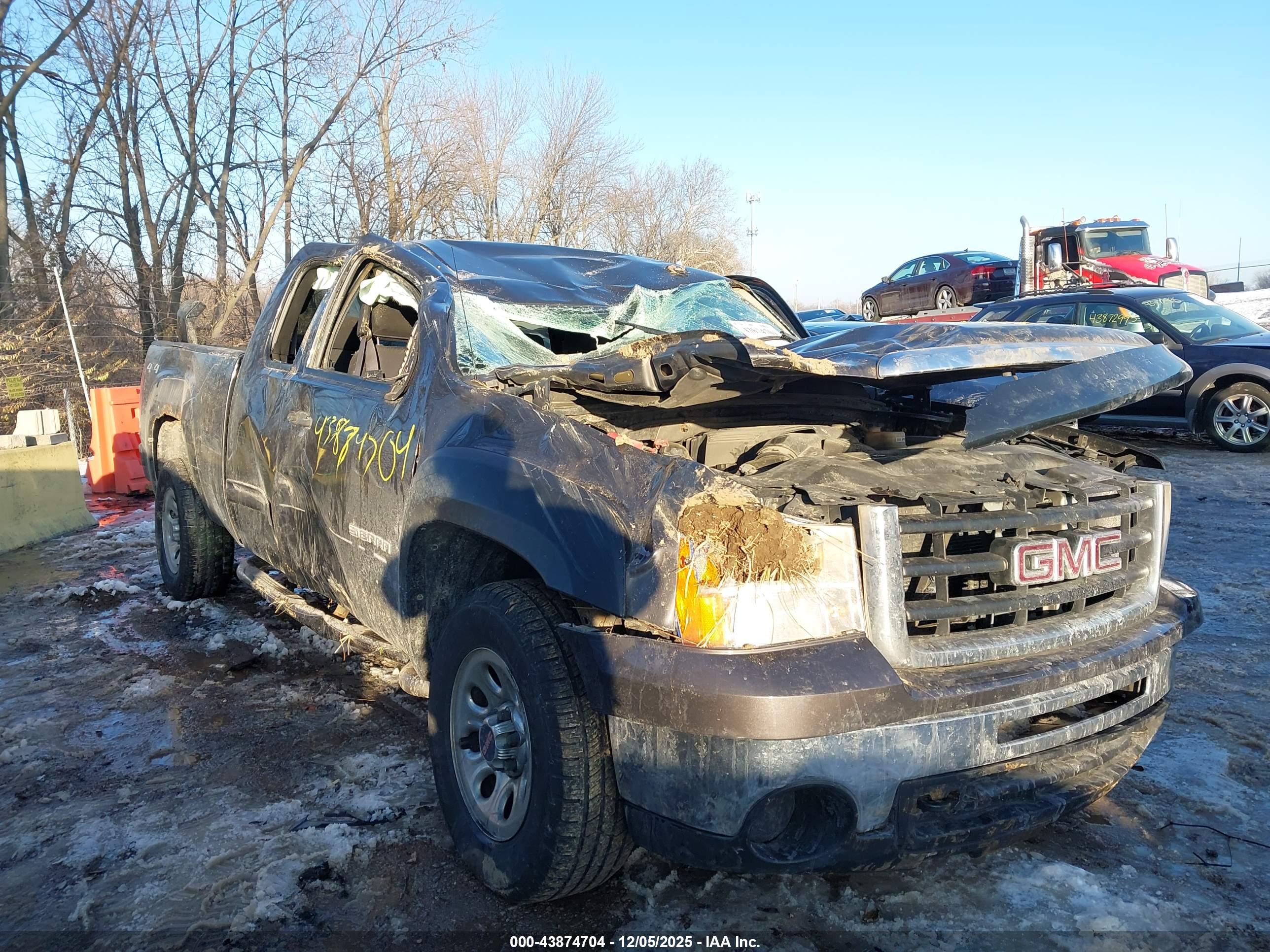 GMC SIERRA image 6