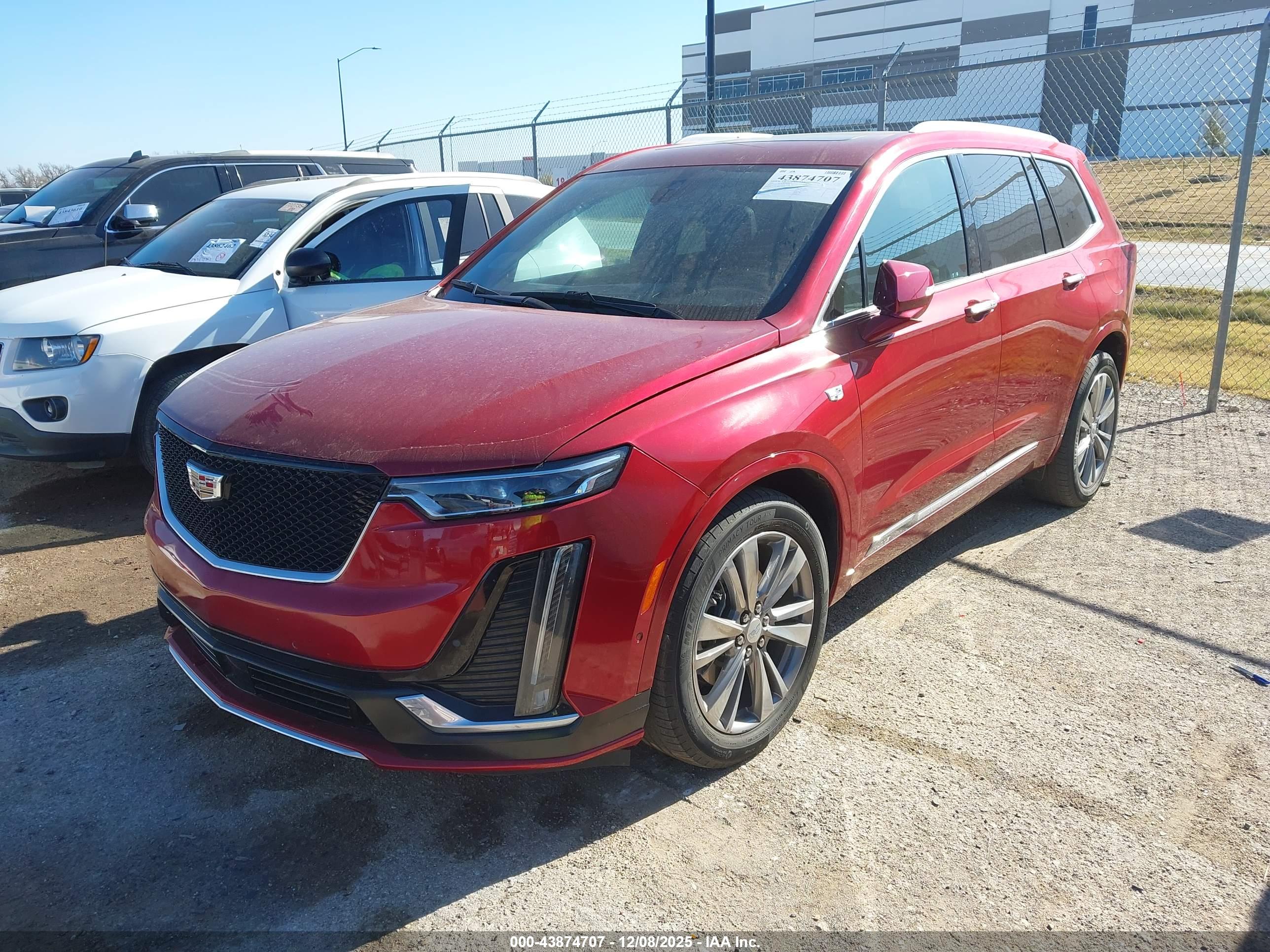 CADILLAC XT6 image 2