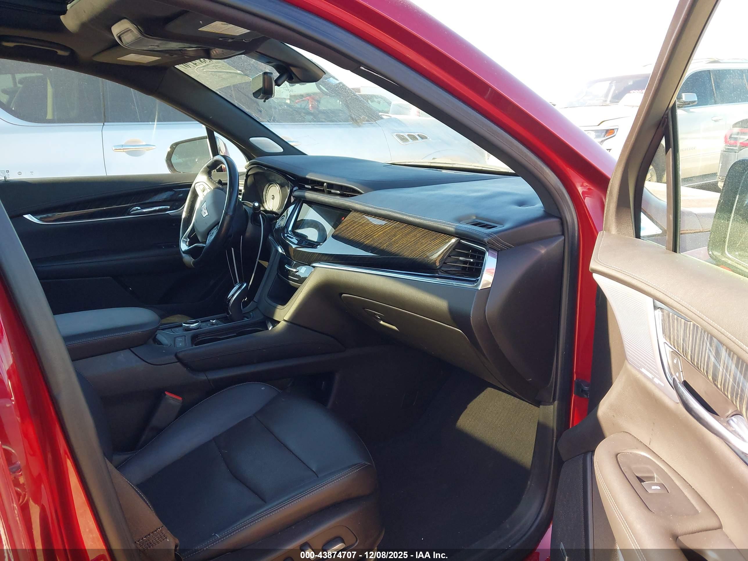 CADILLAC XT6 image 5