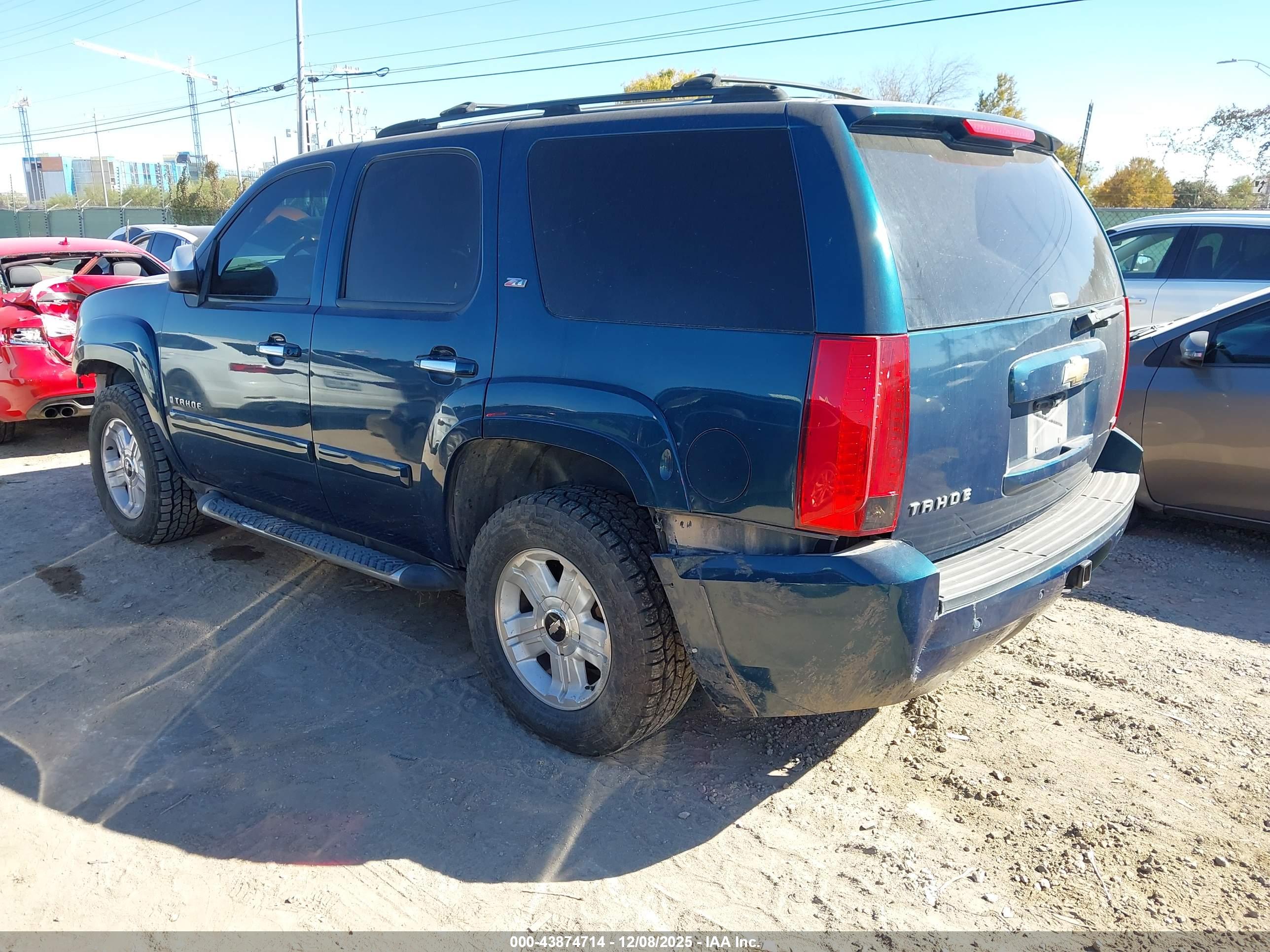 CHEVROLET TAHOE image 3