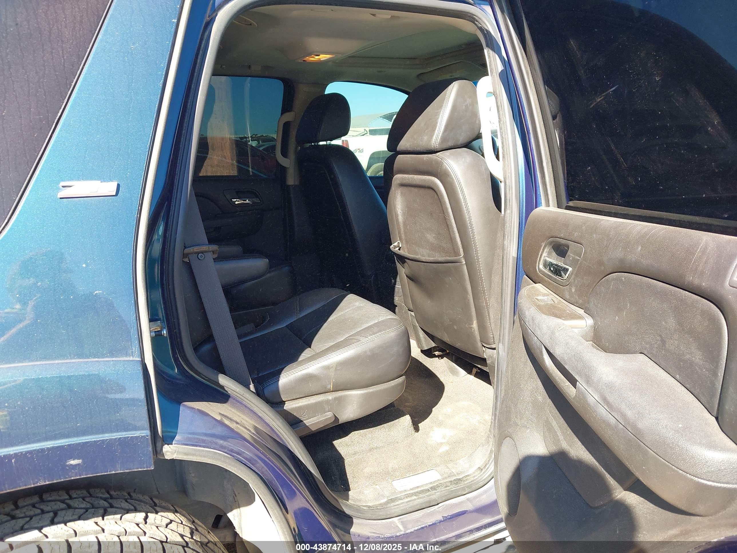 CHEVROLET TAHOE image 8