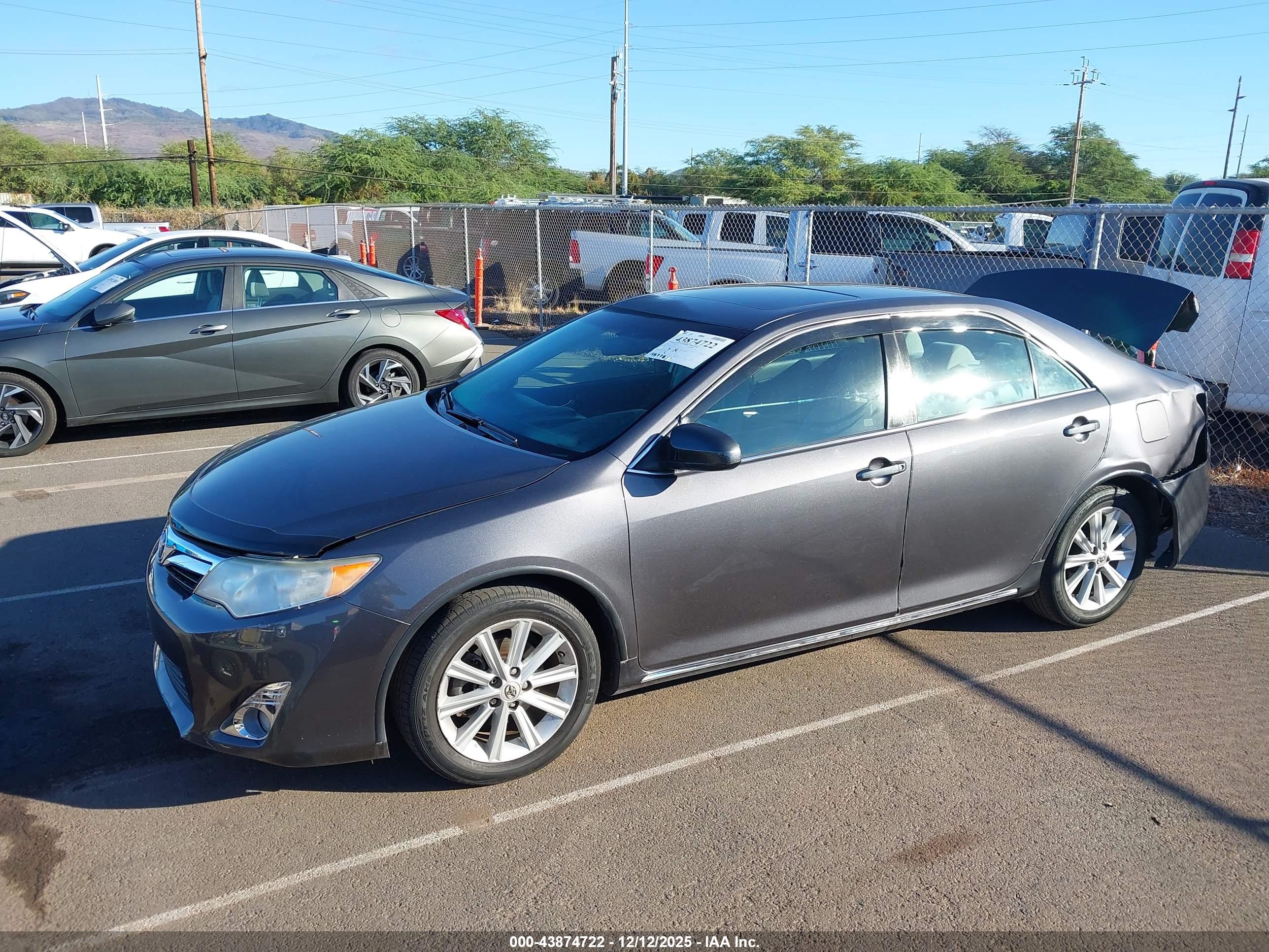 TOYOTA CAMRY image 6