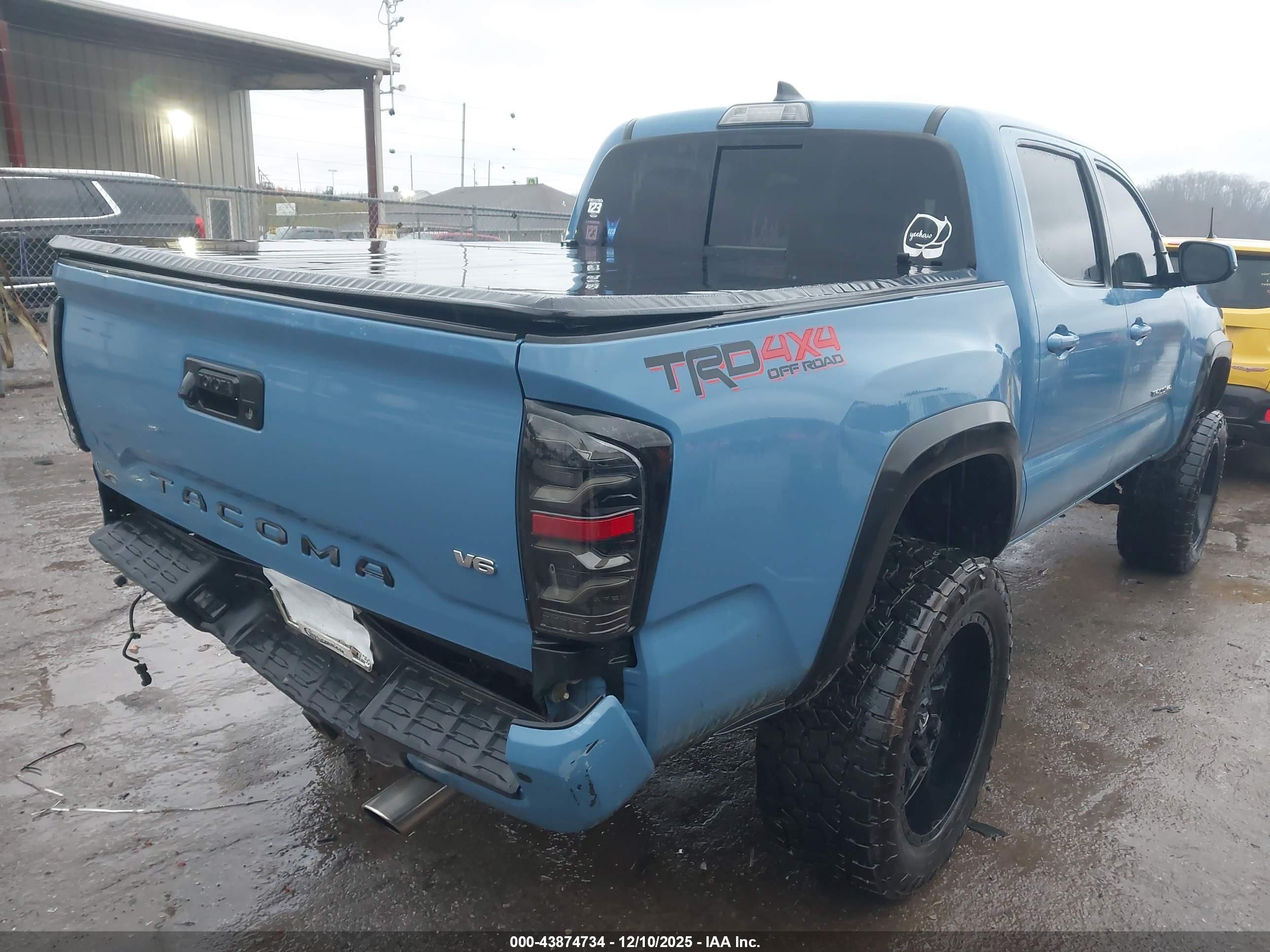 TOYOTA TACOMA image 4