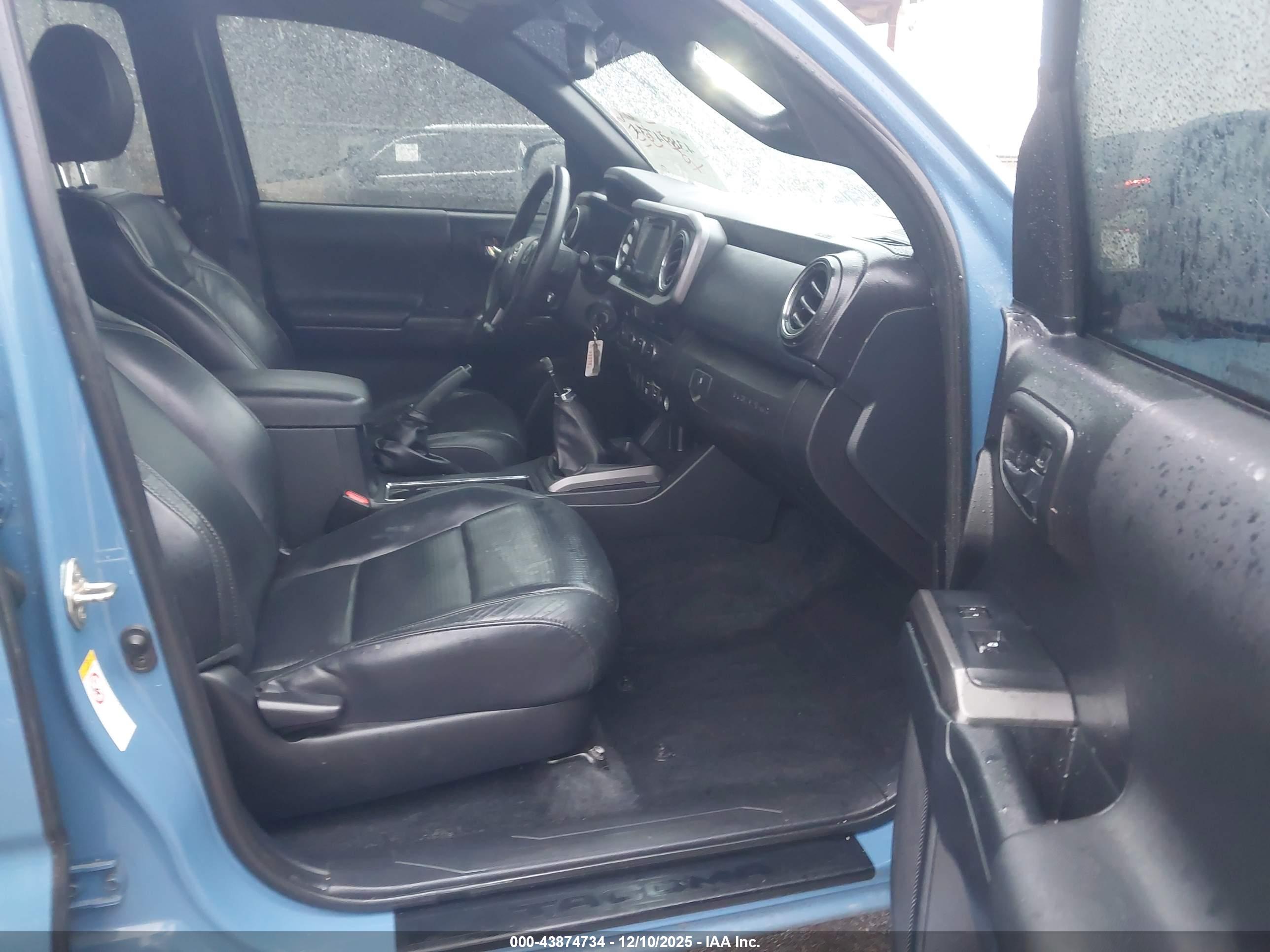 TOYOTA TACOMA image 5