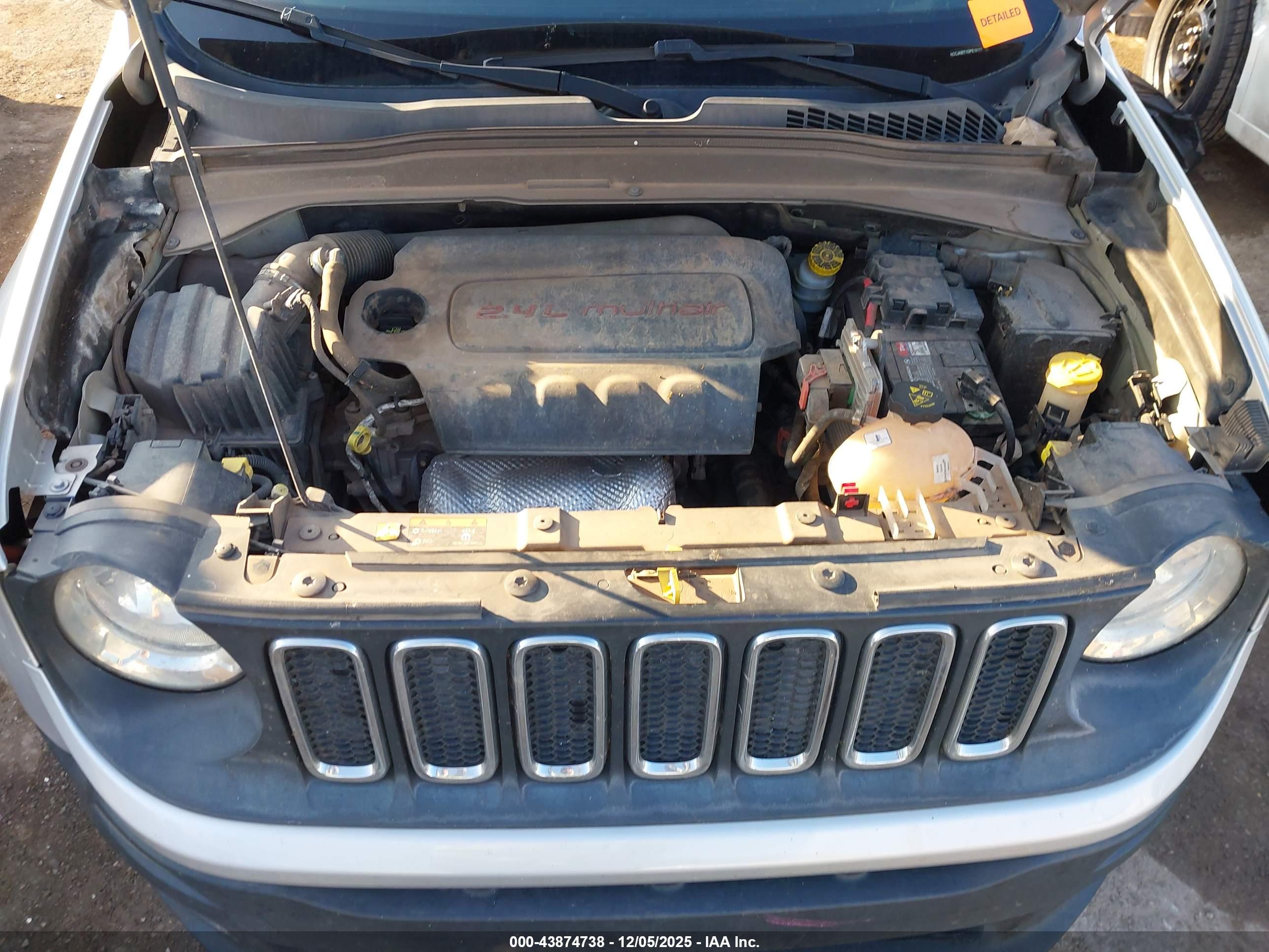 JEEP RENEGADE image 10