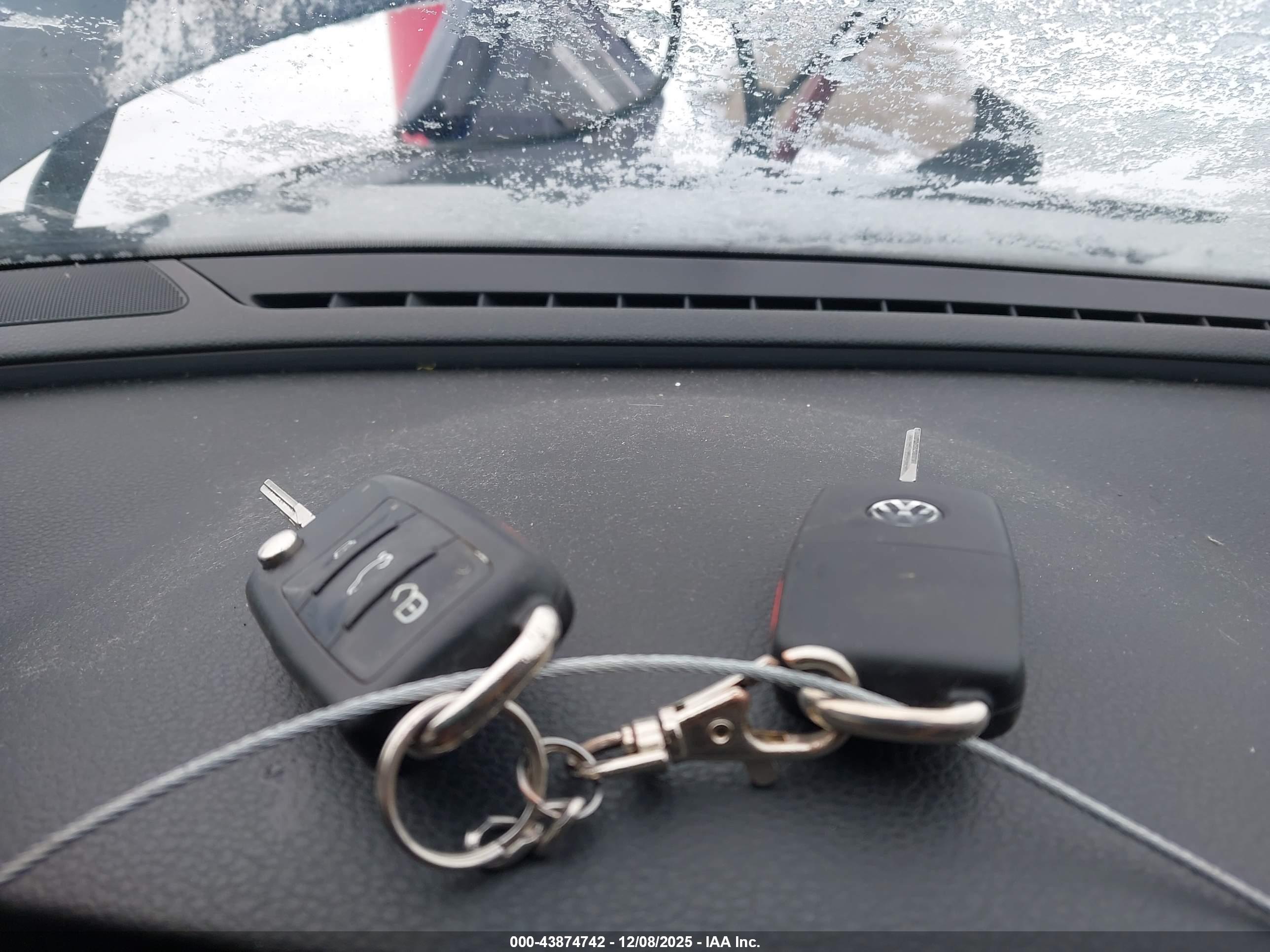 VOLKSWAGEN PASSAT image 11