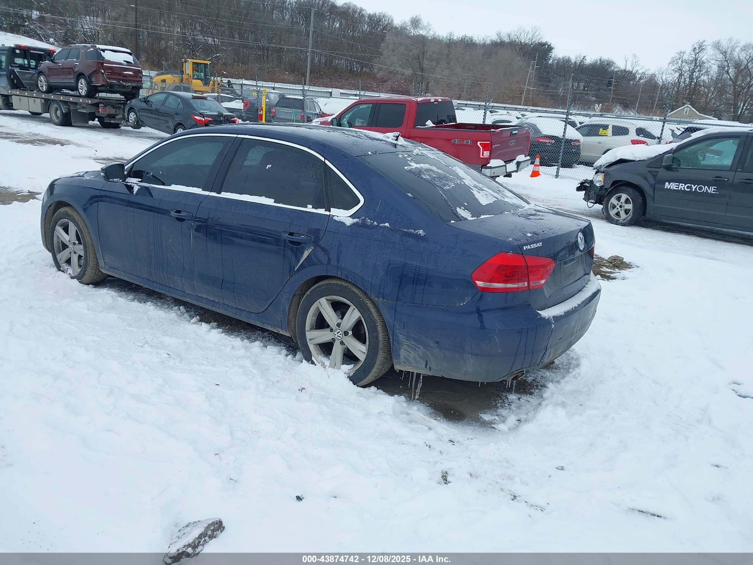 VOLKSWAGEN PASSAT image 3