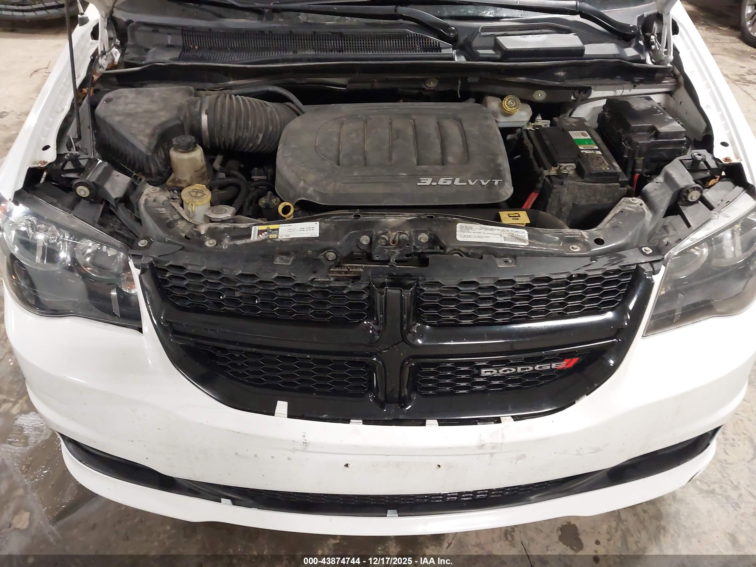 DODGE GRAND image 10