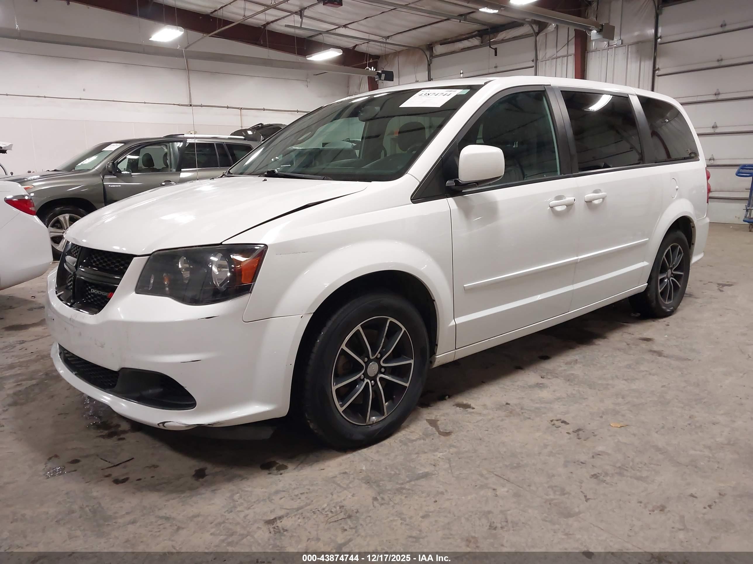 DODGE GRAND image 2