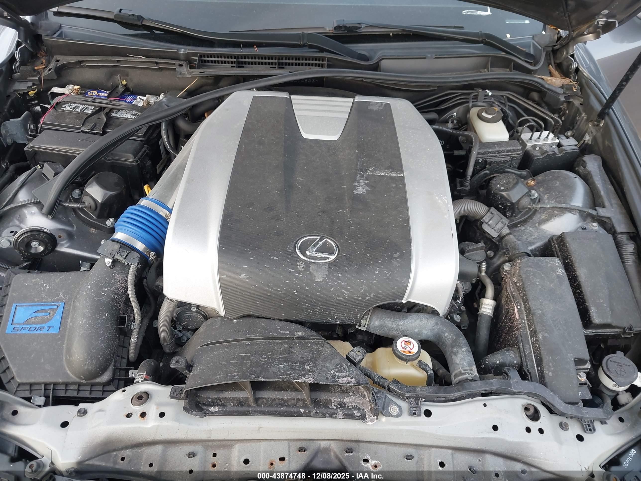 LEXUS IS image 10