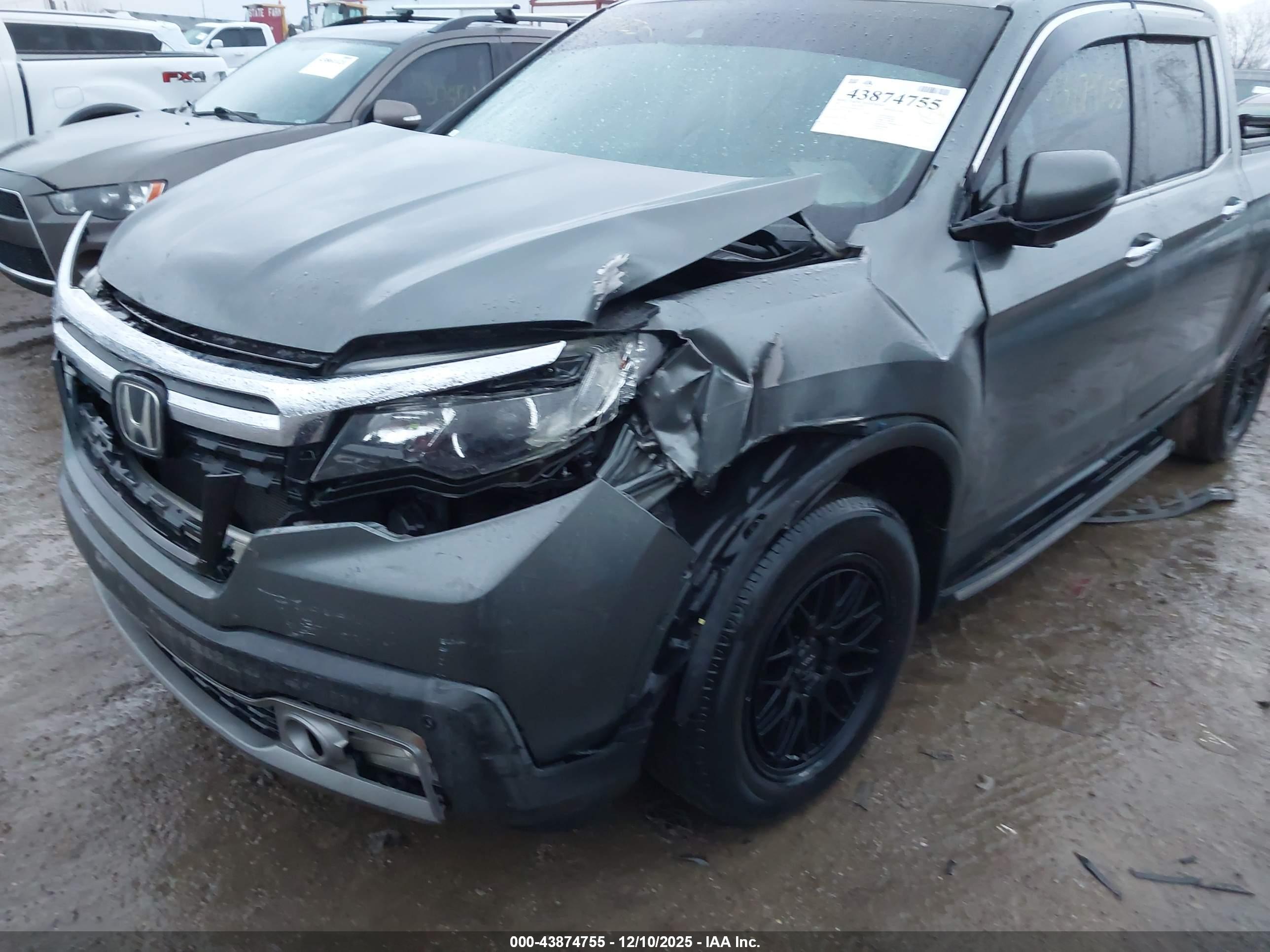 HONDA RIDGELINE image 6