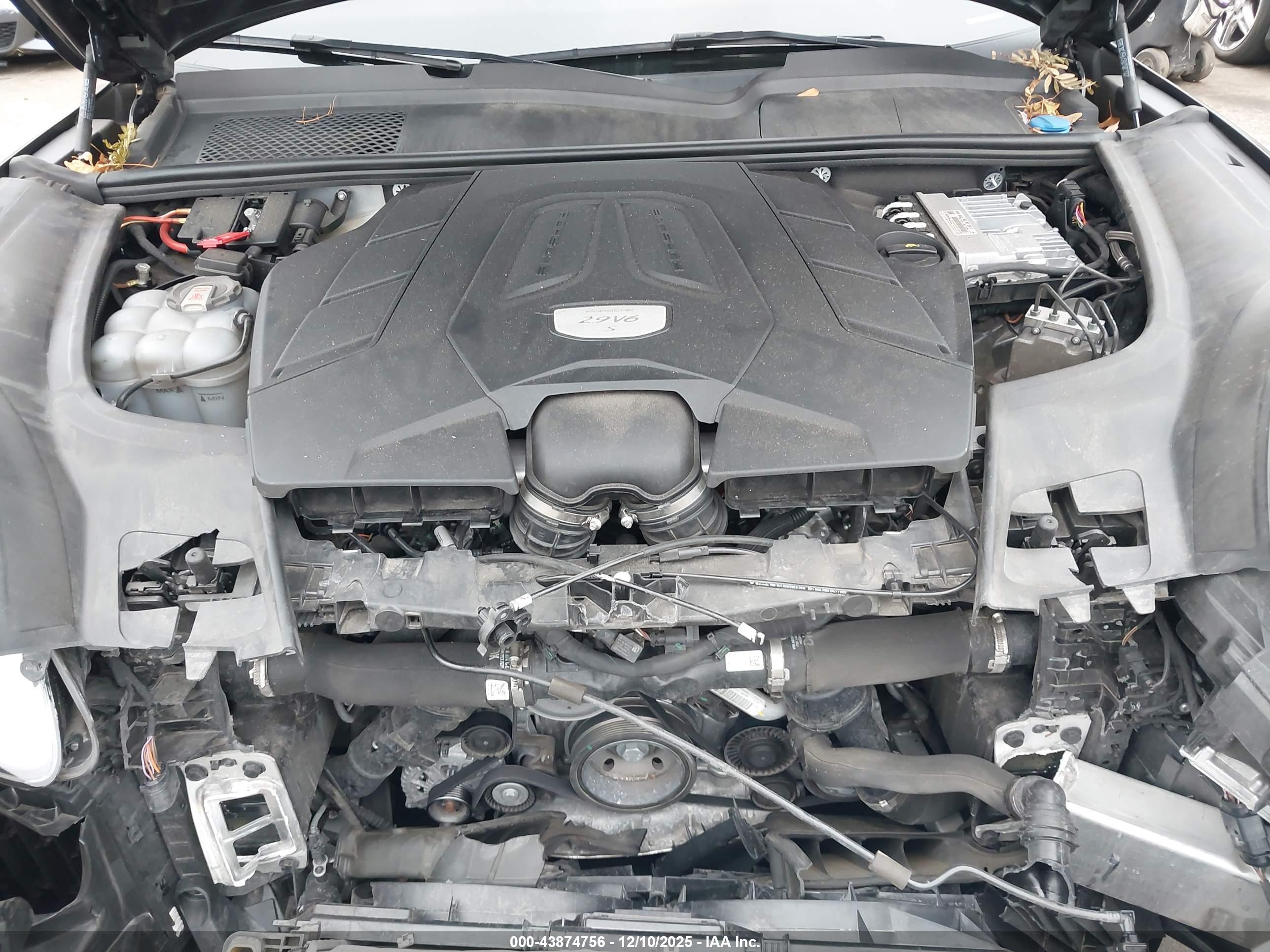 PORSCHE CAYENNE image 10