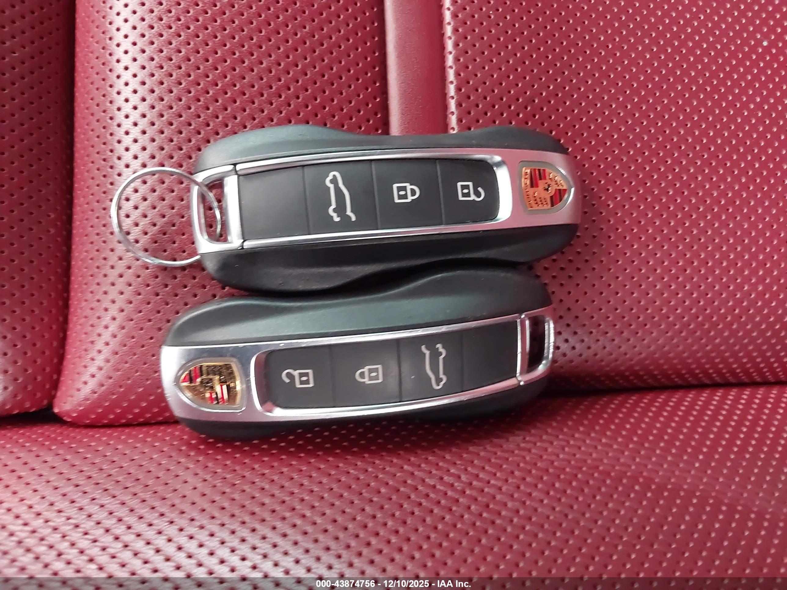 PORSCHE CAYENNE image 11