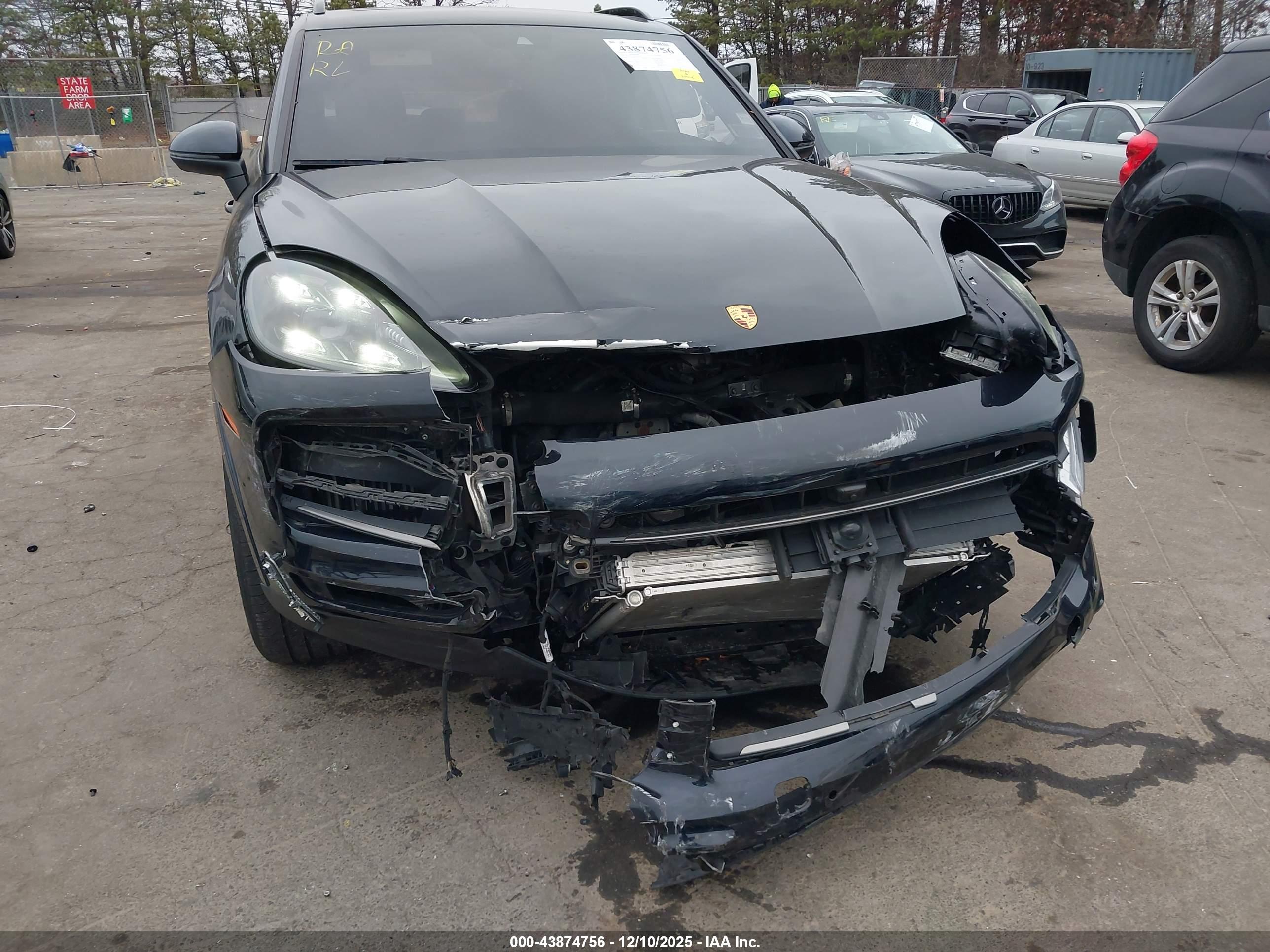 PORSCHE CAYENNE image 6