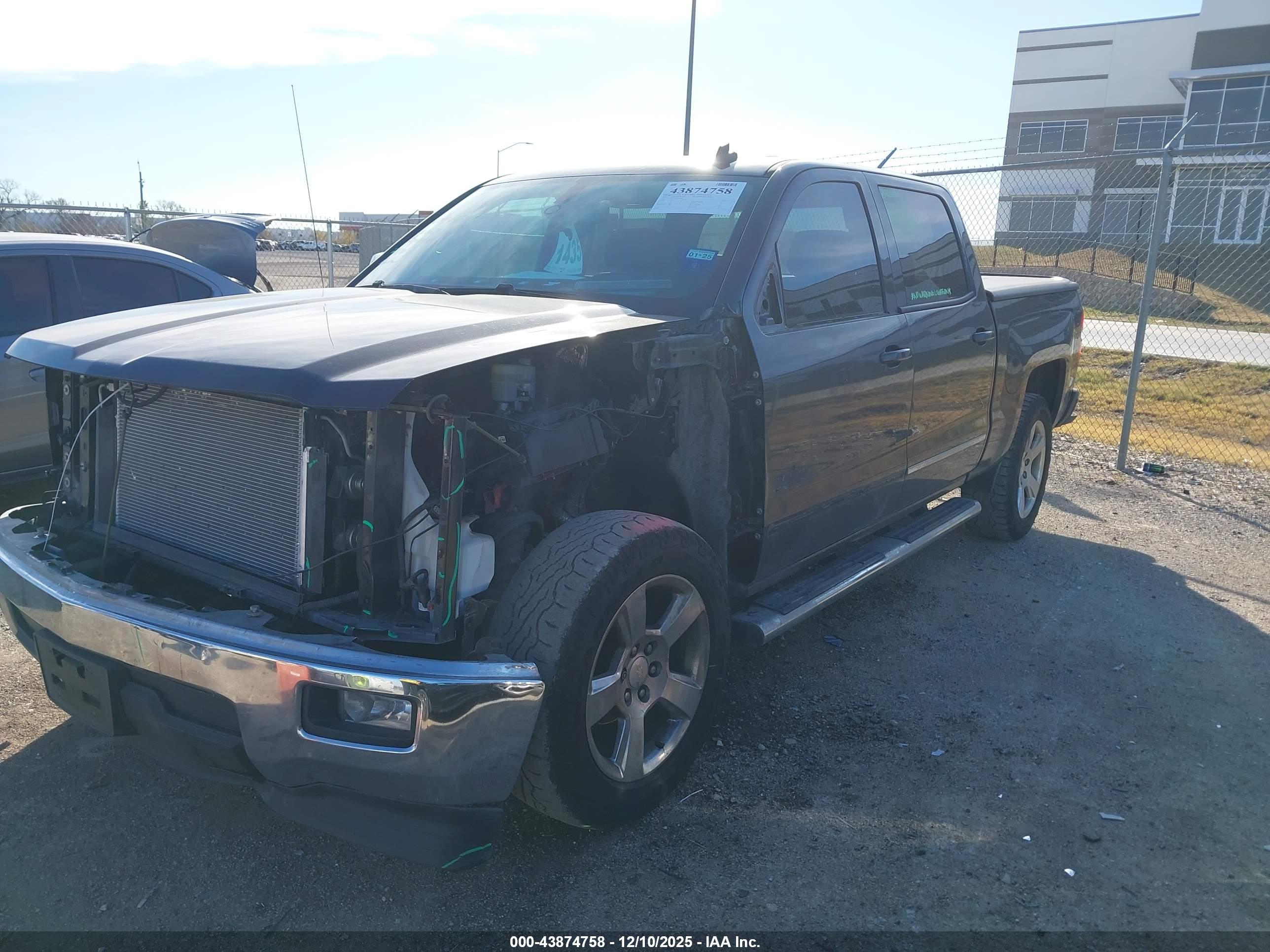 CHEVROLET SILVERADO image 2