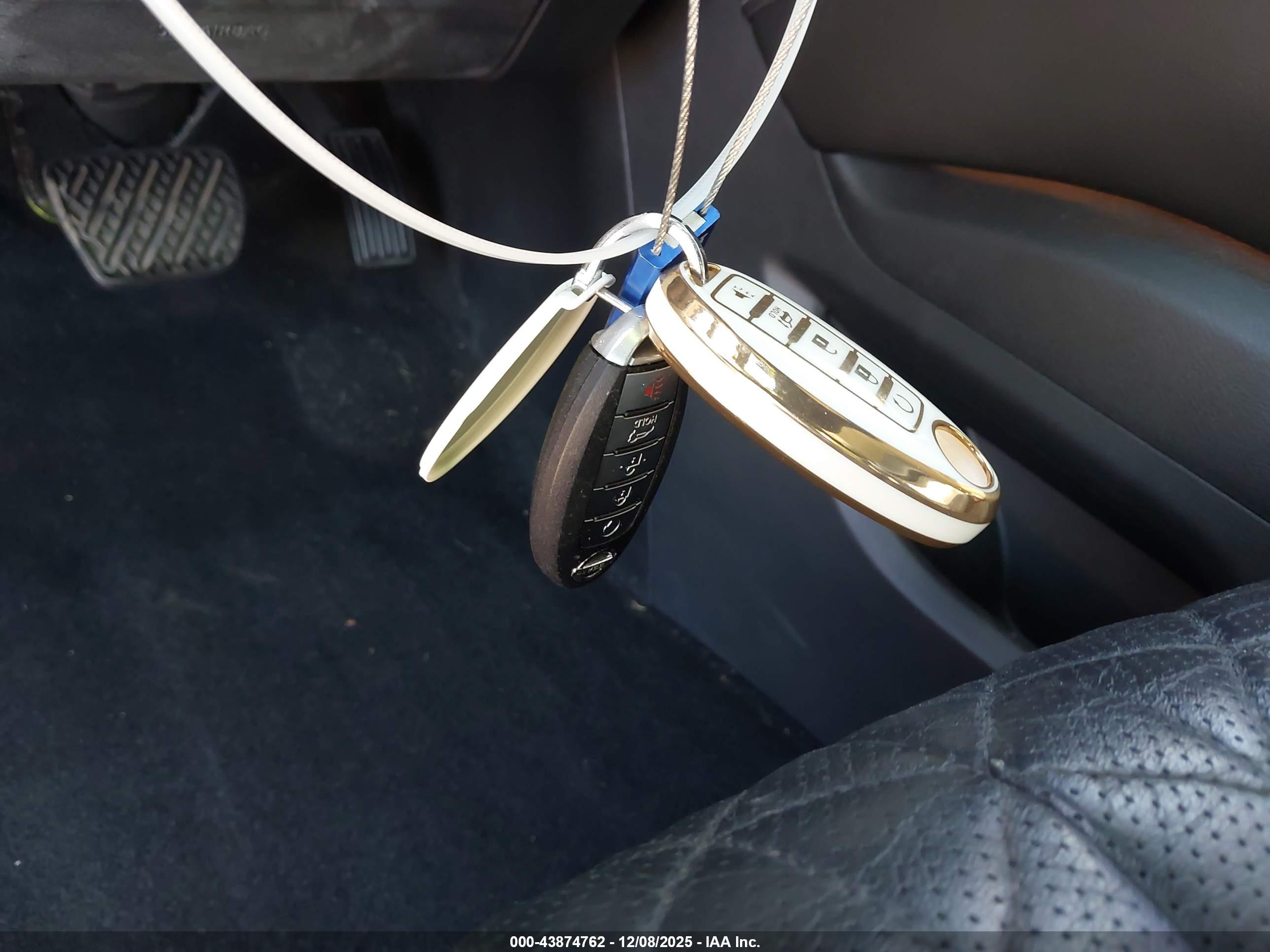 NISSAN MURANO image 11