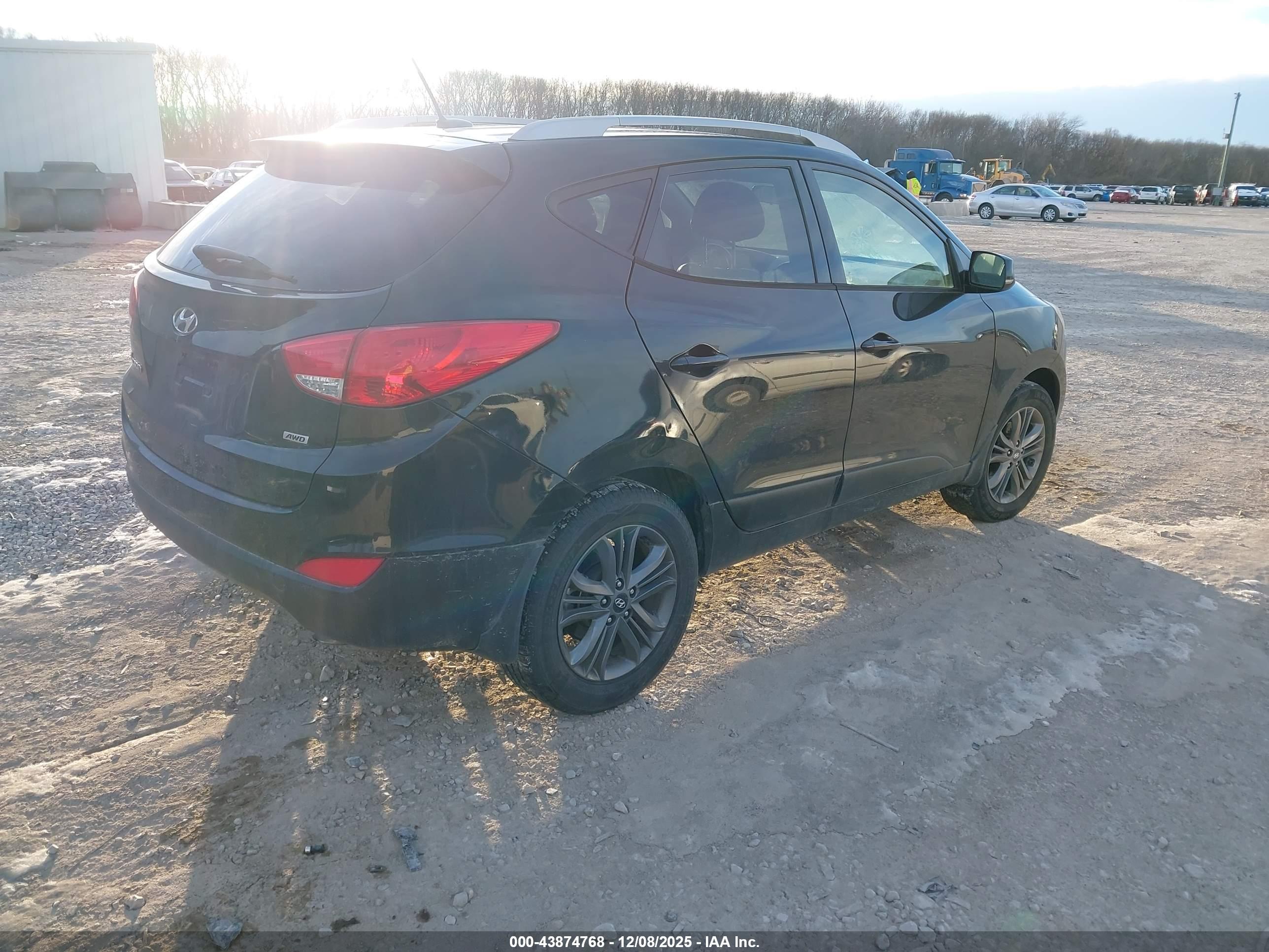 HYUNDAI TUCSON image 4