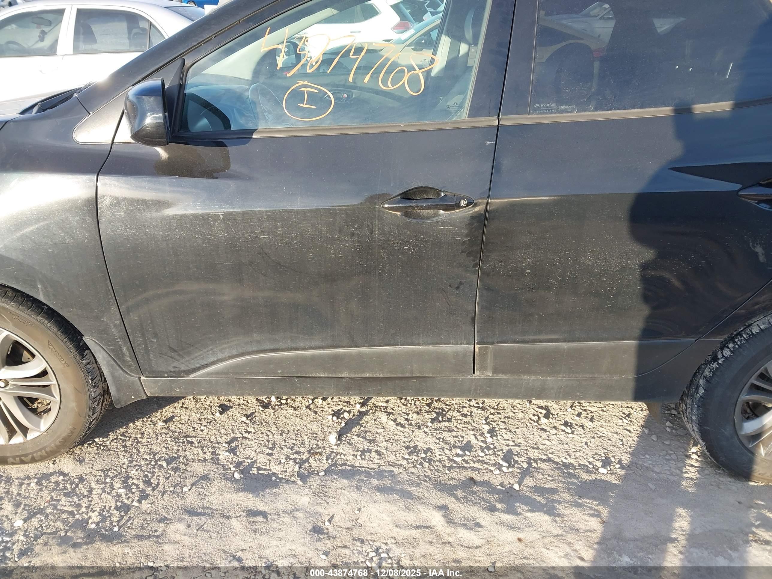 HYUNDAI TUCSON image 6