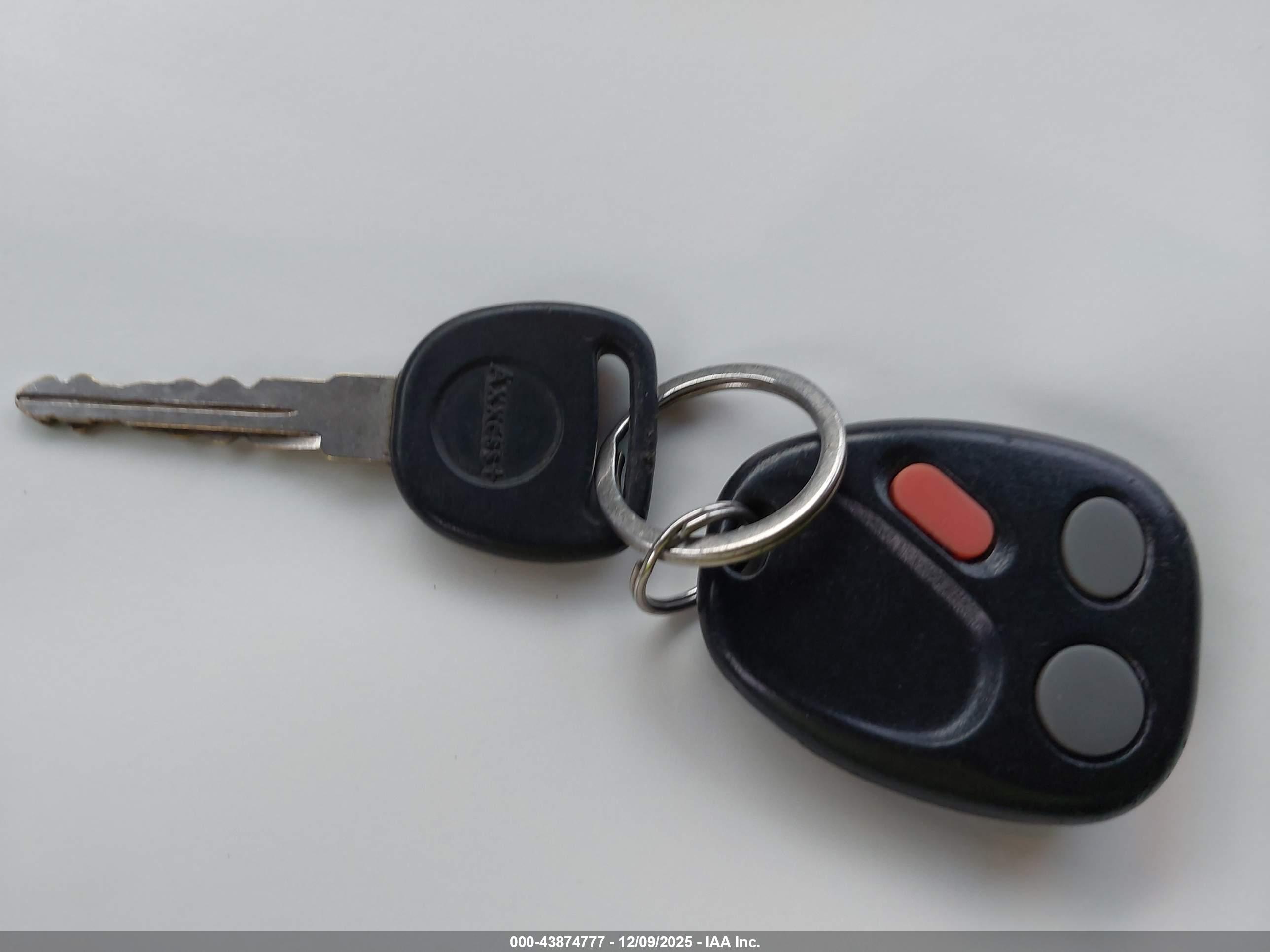 GMC YUKON image 11
