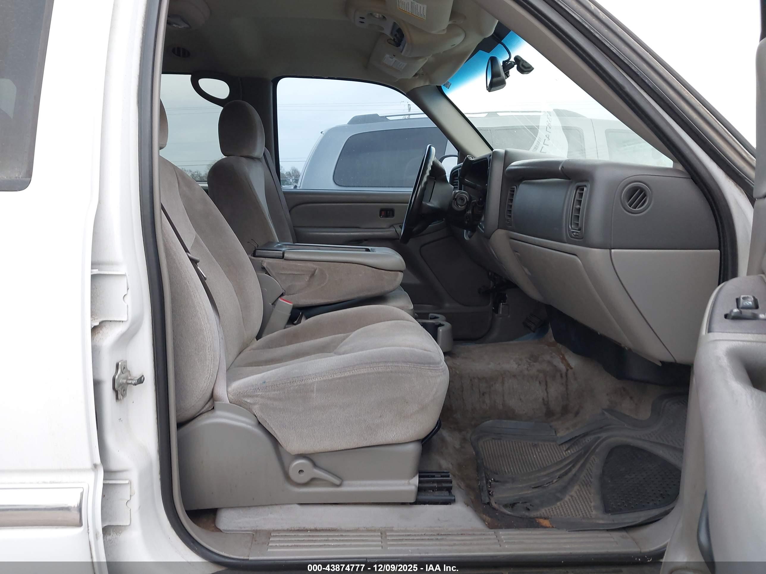 GMC YUKON image 5
