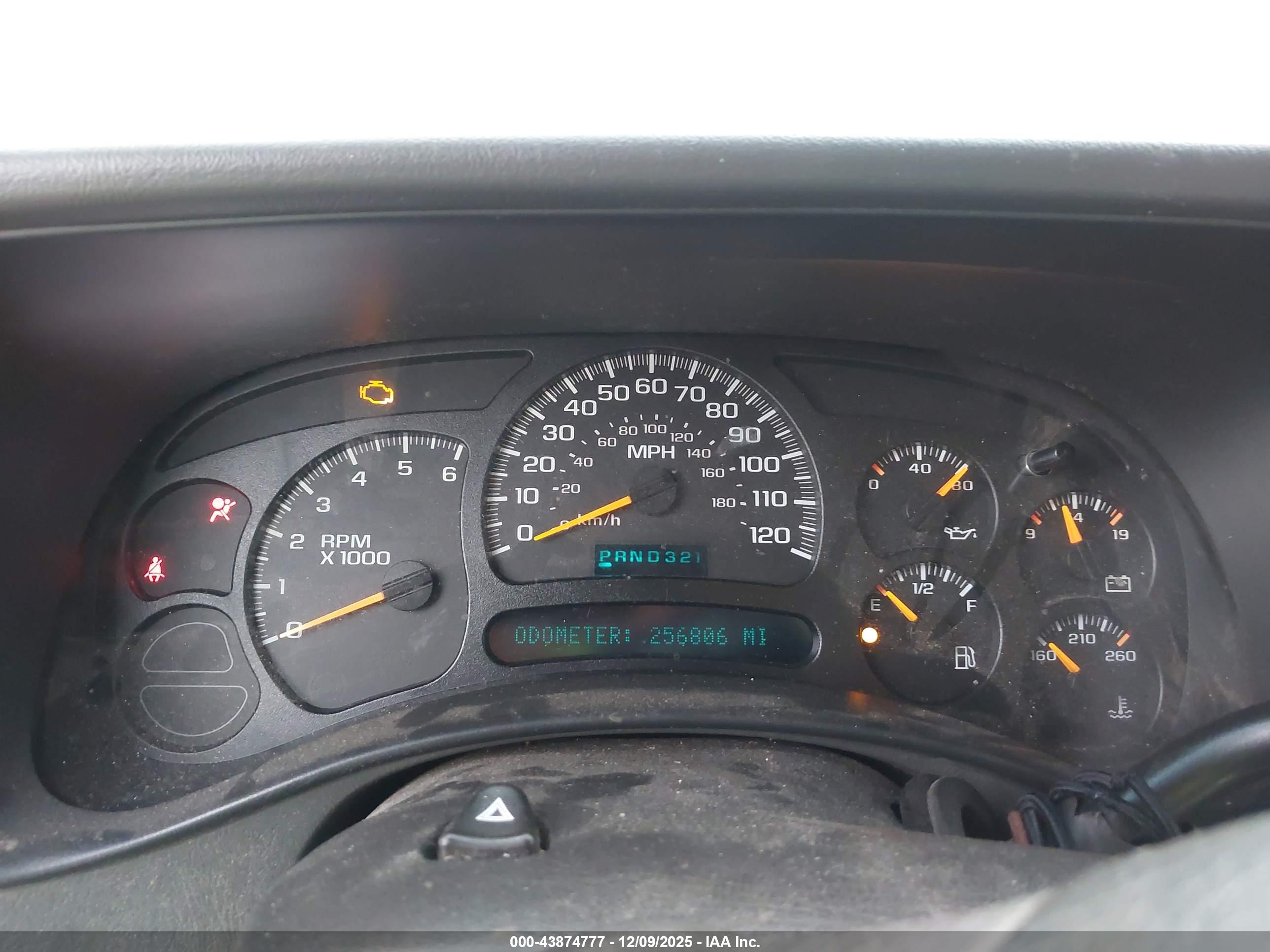 GMC YUKON image 7