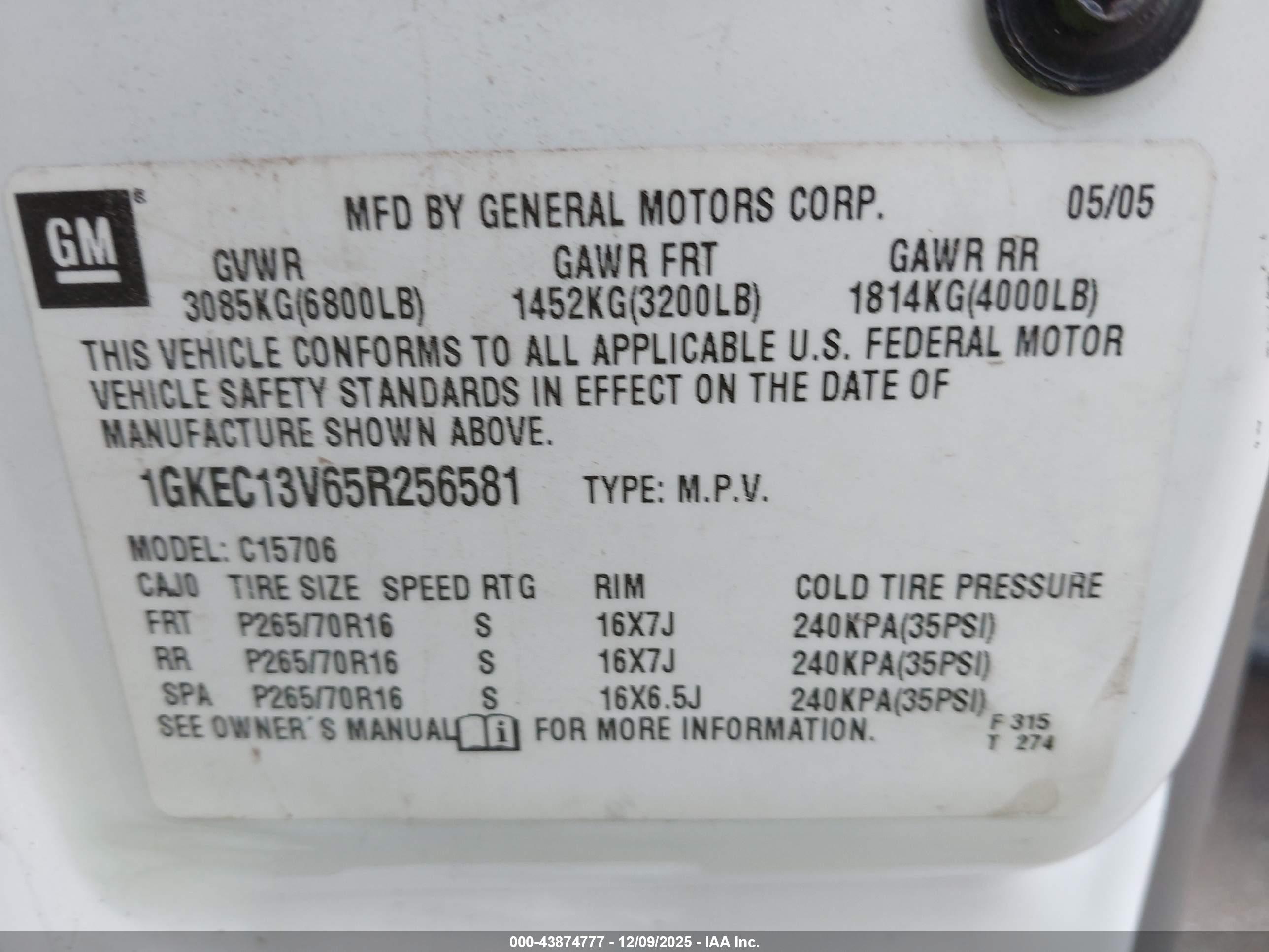GMC YUKON image 9