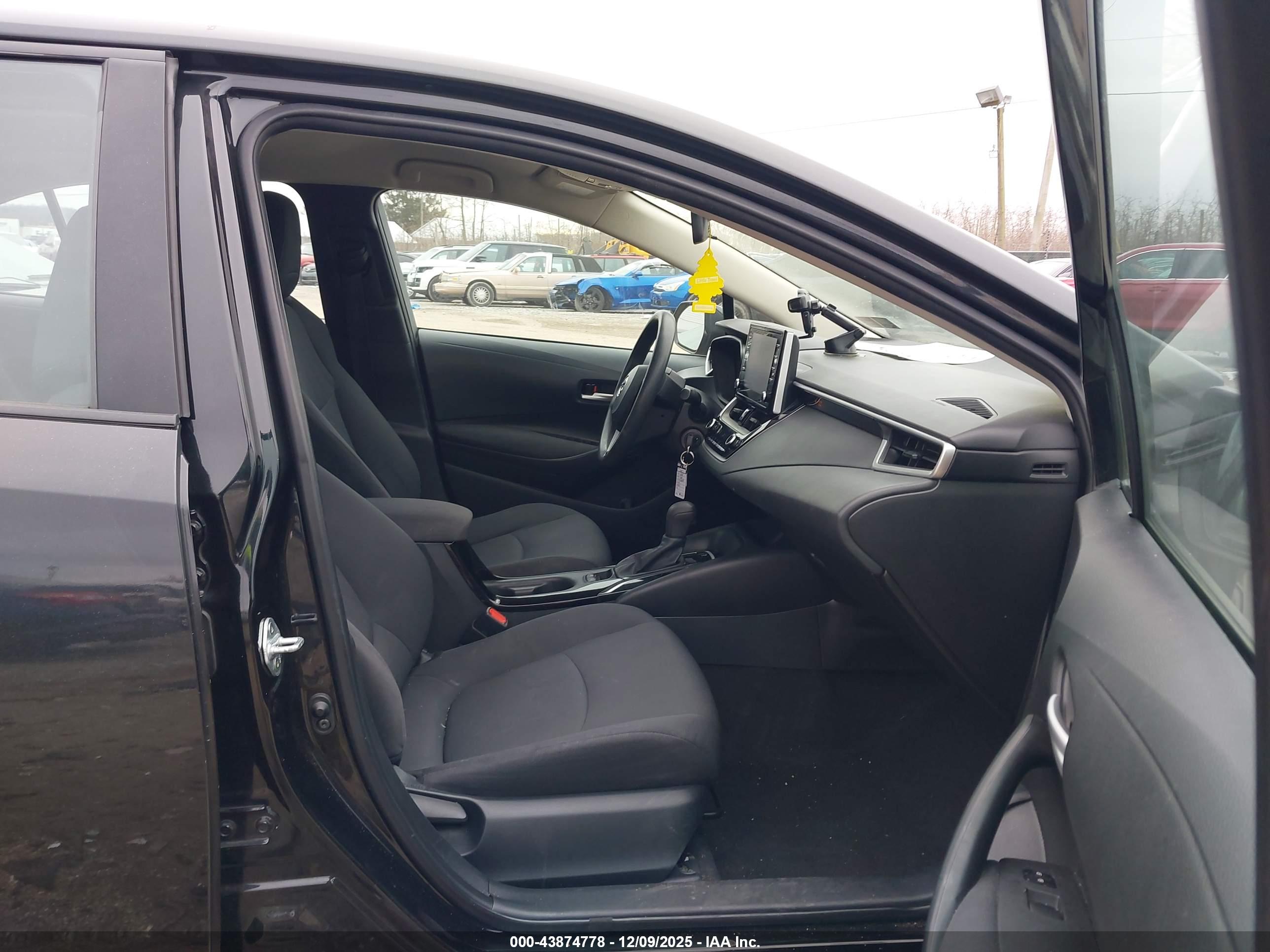 TOYOTA COROLLA image 5