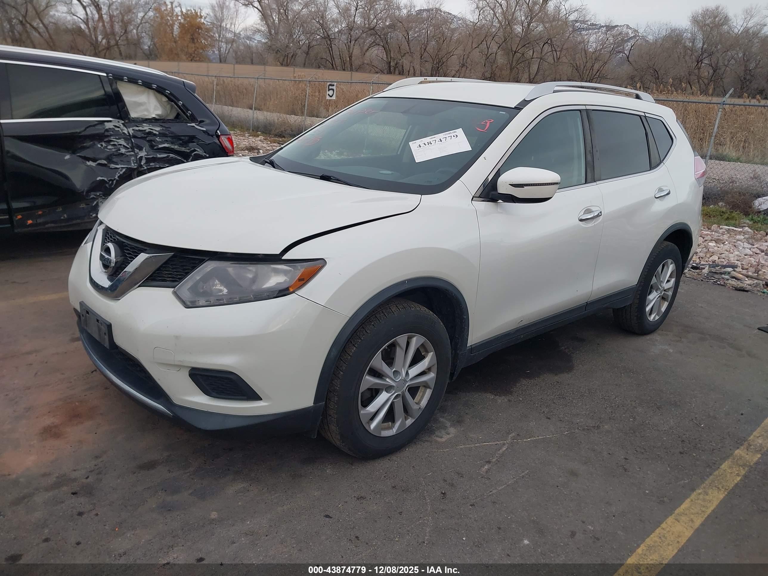 NISSAN ROGUE image 2