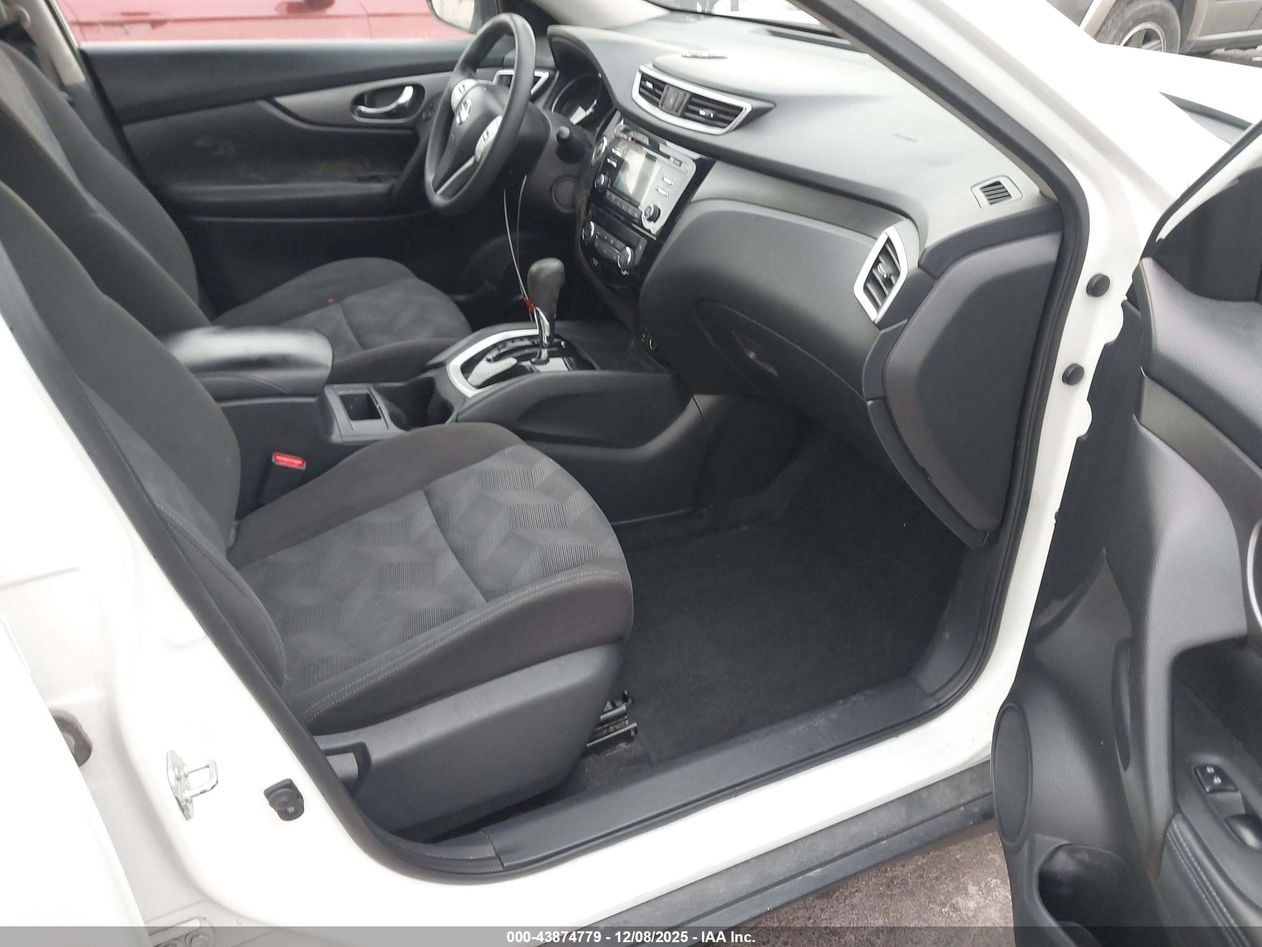 NISSAN ROGUE image 5