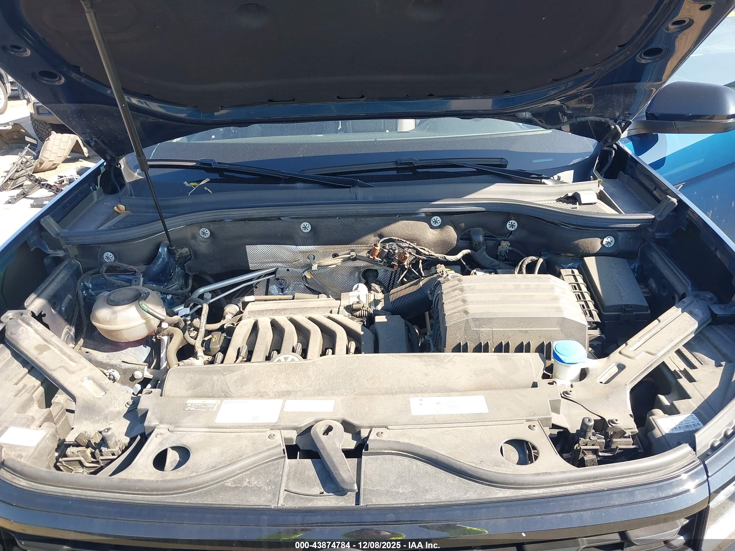 VOLKSWAGEN ATLAS image 10