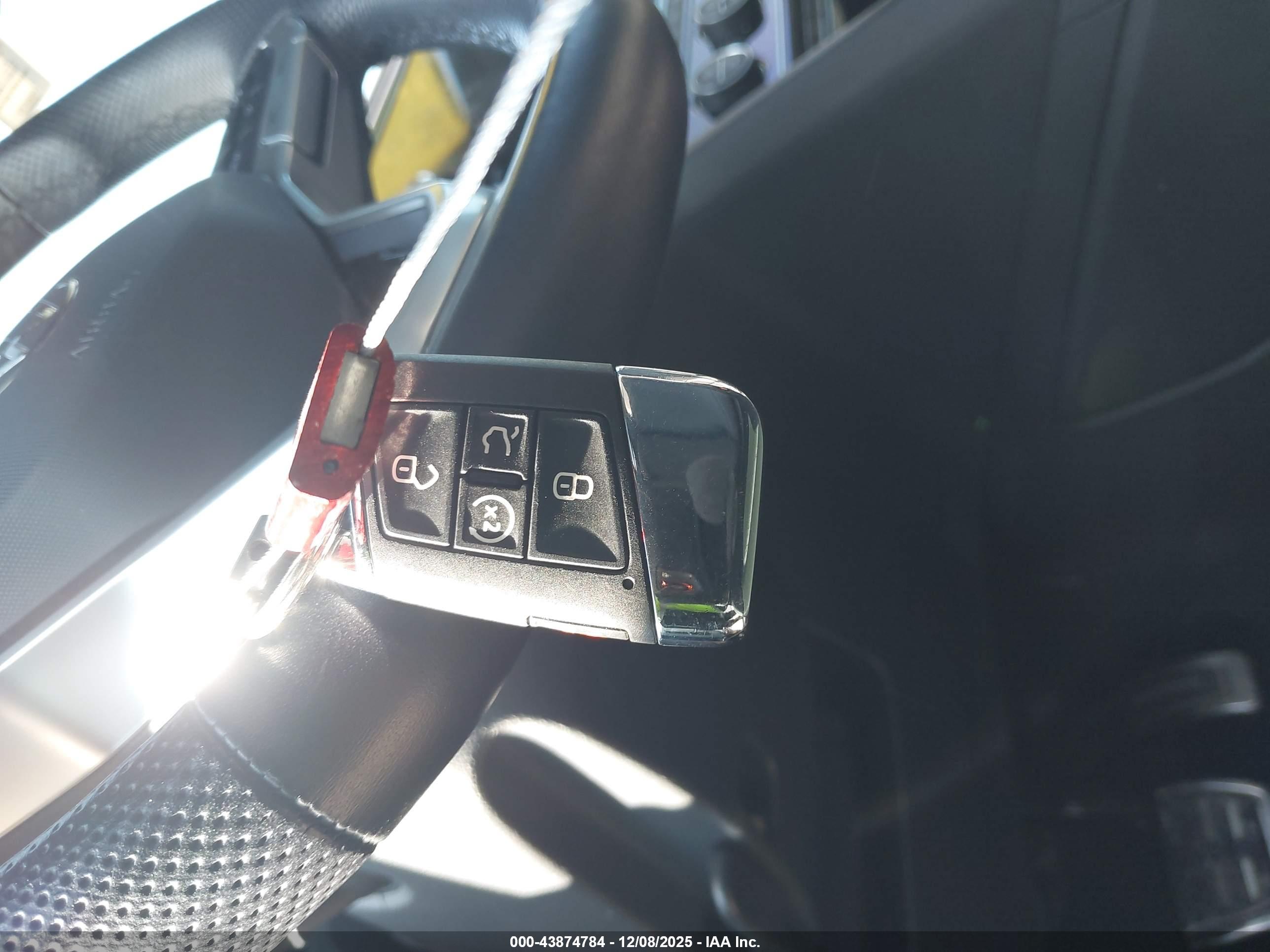 VOLKSWAGEN ATLAS image 11
