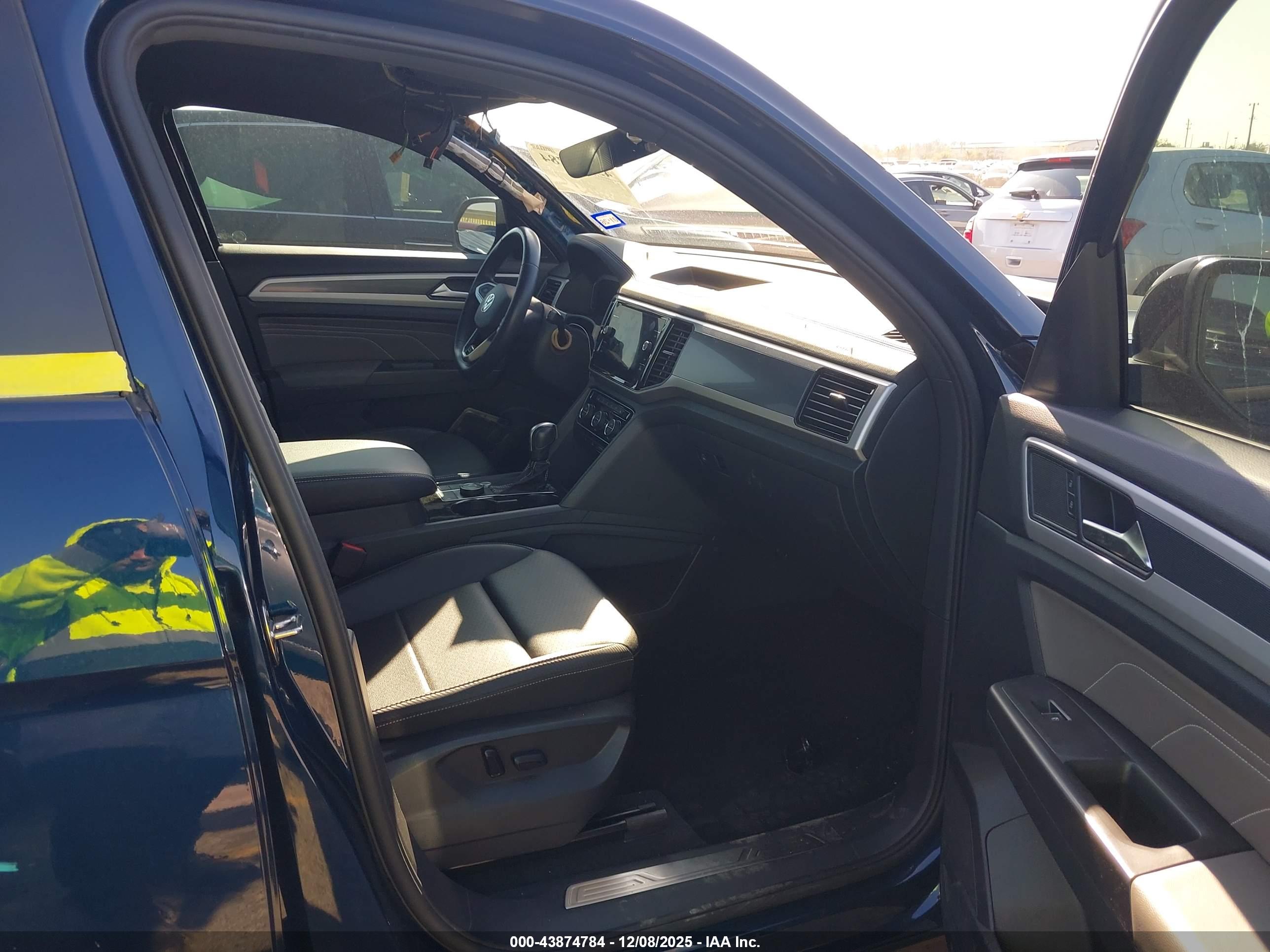 VOLKSWAGEN ATLAS image 5