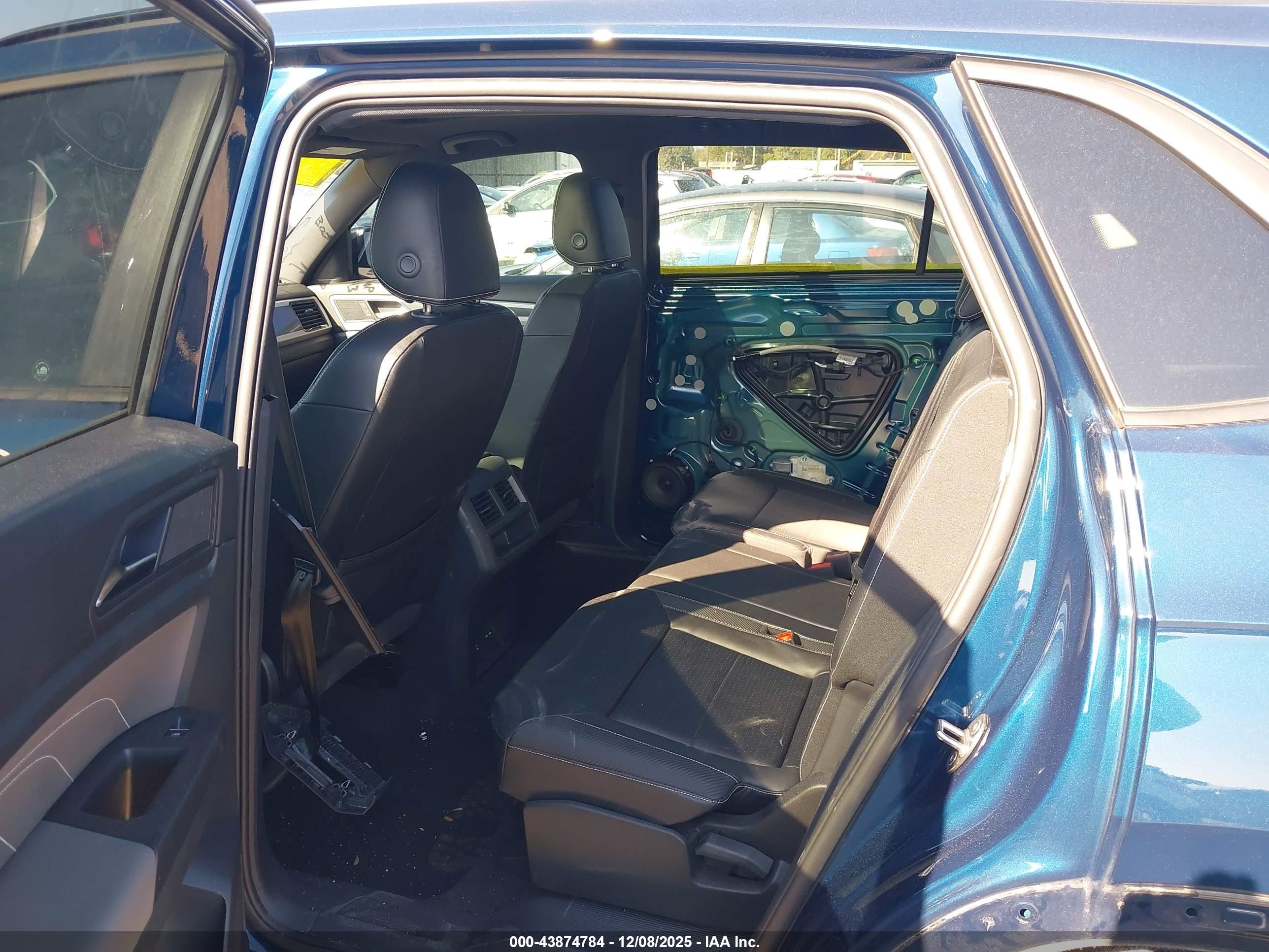 VOLKSWAGEN ATLAS image 8